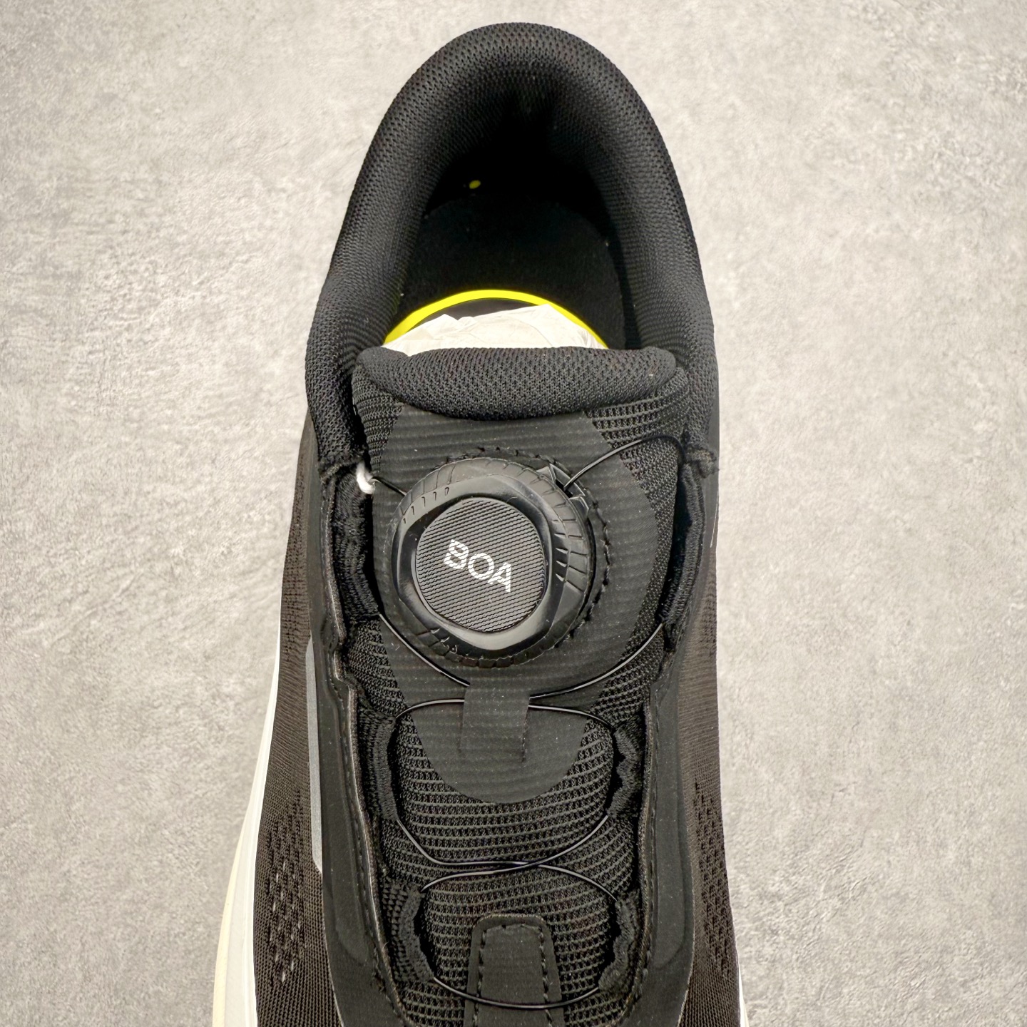 图片[5]-DESCENTE Dualis Dulis Wire Wp 运动低帮生活休闲鞋 DESCENTE（迪桑特）创立于1935年，品牌名取自法语词汇，意为“滑降”。品牌箭头标识代表滑雪的三种技术“高速直线滑行”、“穿越”和“侧滑”，也寓意品牌在打造高端专业运动产品中不断追求完美的创新精神，致力于成为中国高端专业滑雪、综训、女子、铁人三项、高尔夫的第一品牌。尺码：39 40 41 42 43 44 45-选品中心