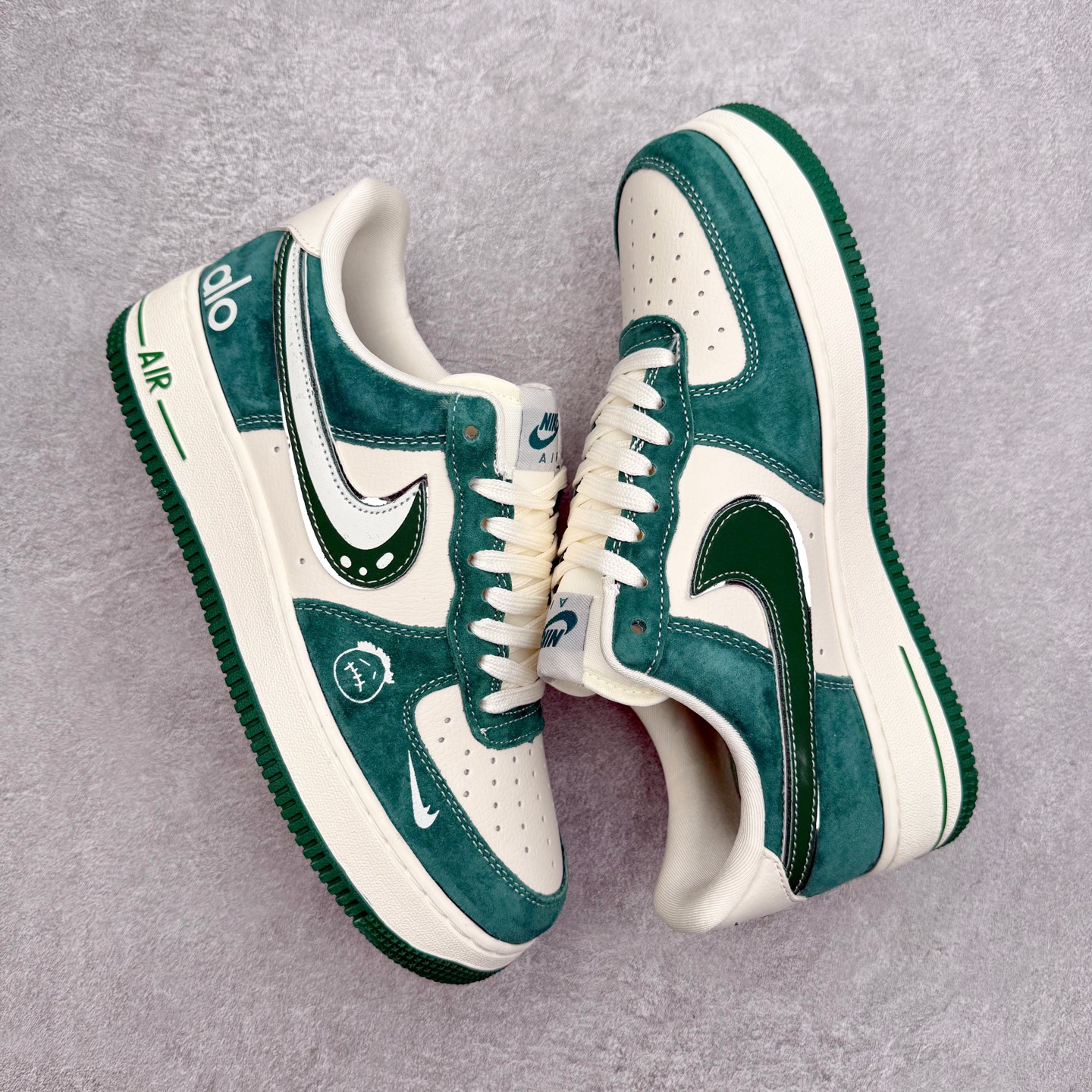 图片[3]-NK Air Force 1´07 Low 空军一号低帮百搭休闲运动板鞋 SY1388-001 柔软、弹性十足的缓震性能和出色的中底设计 横跨复古与现代的外型结合 造就出风靡全球 三十多年的Force 1 直到今天还深受青睐 实拍调校N版已经零色差零失真 百分百还原实物色彩所见即所得 不存在货不对板色差等低级问题 选购参考实物拍摄 不混卖不参货 只用心做好货严格选品 承诺混一赔十 尺码：36 36.5 37.5 38 38.5 39 40 40.5 41 42 42.5 43 44 44.5 45-选品中心