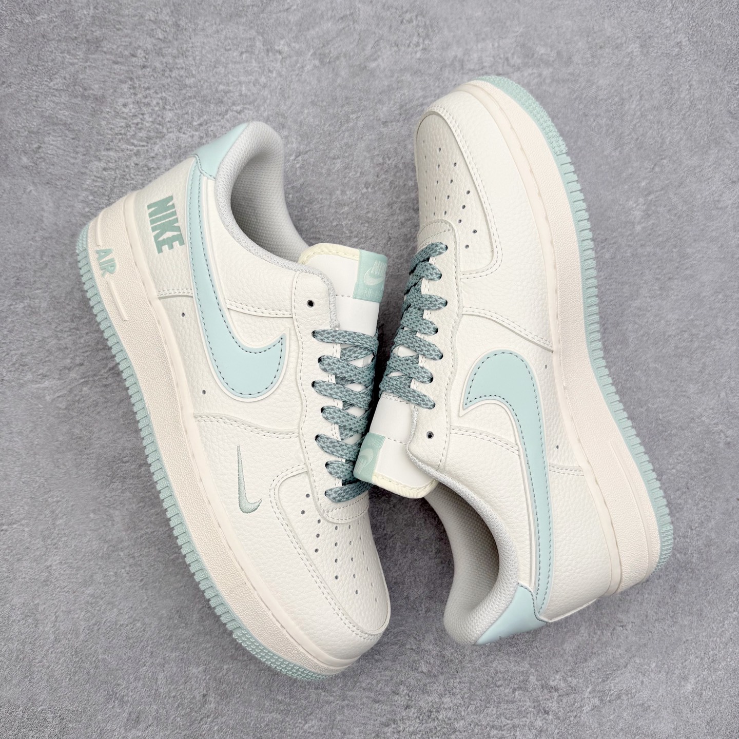 图片[3]-NK Air Force 1´07 Low 空军一号低帮百搭休闲运动板鞋 GL6835-011 柔软、弹性十足的缓震性能和出色的中底设计 横跨复古与现代的外型结合 造就出风靡全球 三十多年的Force 1 直到今天还深受青睐 实拍调校N版已经零色差零失真 百分百还原实物色彩所见即所得 不存在货不对板色差等低级问题 选购参考实物拍摄 不混卖不参货 只用心做好货严格选品 承诺混一赔十 尺码：36 36.5 37.5 38 38.5 39 40 40.5 41 42 42.5 43 44 44.5 45-选品中心