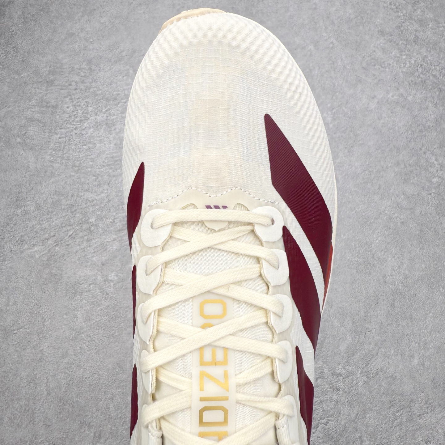 图片[4]-AD Adizero Adios SL 马拉松竞速专业跑鞋 CELERMESH针织网面非常轻薄 纤维间的缝隙很大 可以保证跑步时的透气、排汗效果 鞋舌直接与两侧的内衬和鞋底连接在一起 在跑步过程中不会被鞋舌的左右移动所困扰 在标准鞋带孔的基础上再拓宽一组鞋带孔 适合不同脚型的需求 突破性 EnergyRods 技术，有助于跑者实现更好的成绩 中底独特的LIGHTSTRIKE PRO泡棉材质 微弹感觉在跑步过程中给予了良好的支撑体验 对于顶级精英和高水平进阶跑者来说 ADIOS PRO是一双值得信赖的竞速比赛用鞋 尺码：36 36.5 37.5 38 38.5 39 40 40.5 41 42 42.5 43 44 44.5 45-选品中心