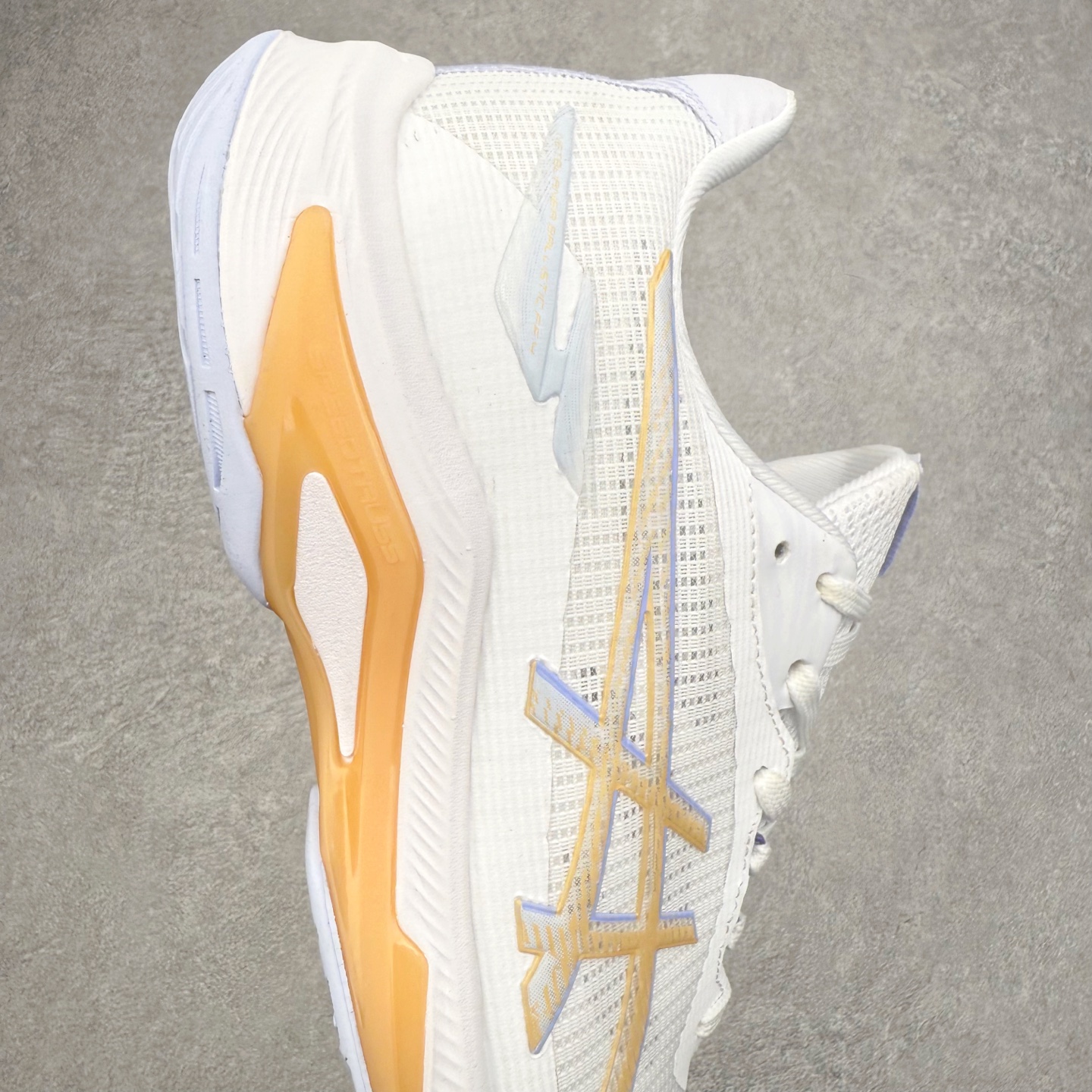 图片[6]-Asics NETBURNER BALLISTIC FF 4 亚瑟士舒适时尚潮流简约减震低帮训练鞋 DYNAWRAP 技术可提升稳定性 FLYTEFOAM 科技打造轻量缓冲组件 FLYTEFOAM Propel 技术鞋垫可提升吸震与回弹效果 TWISSTRUS 技术可提升速度与变向奔跑动作ASICSGRIP 科技可提升在球场上的抓地力 后足 GEL 缓冲科技可提供出色的避震效果AHAR 橡胶可提升耐用性 尺码：35 36 36.5 37 38 38.5 39 40 40.5 41 42 42.5 43 44 45-选品中心