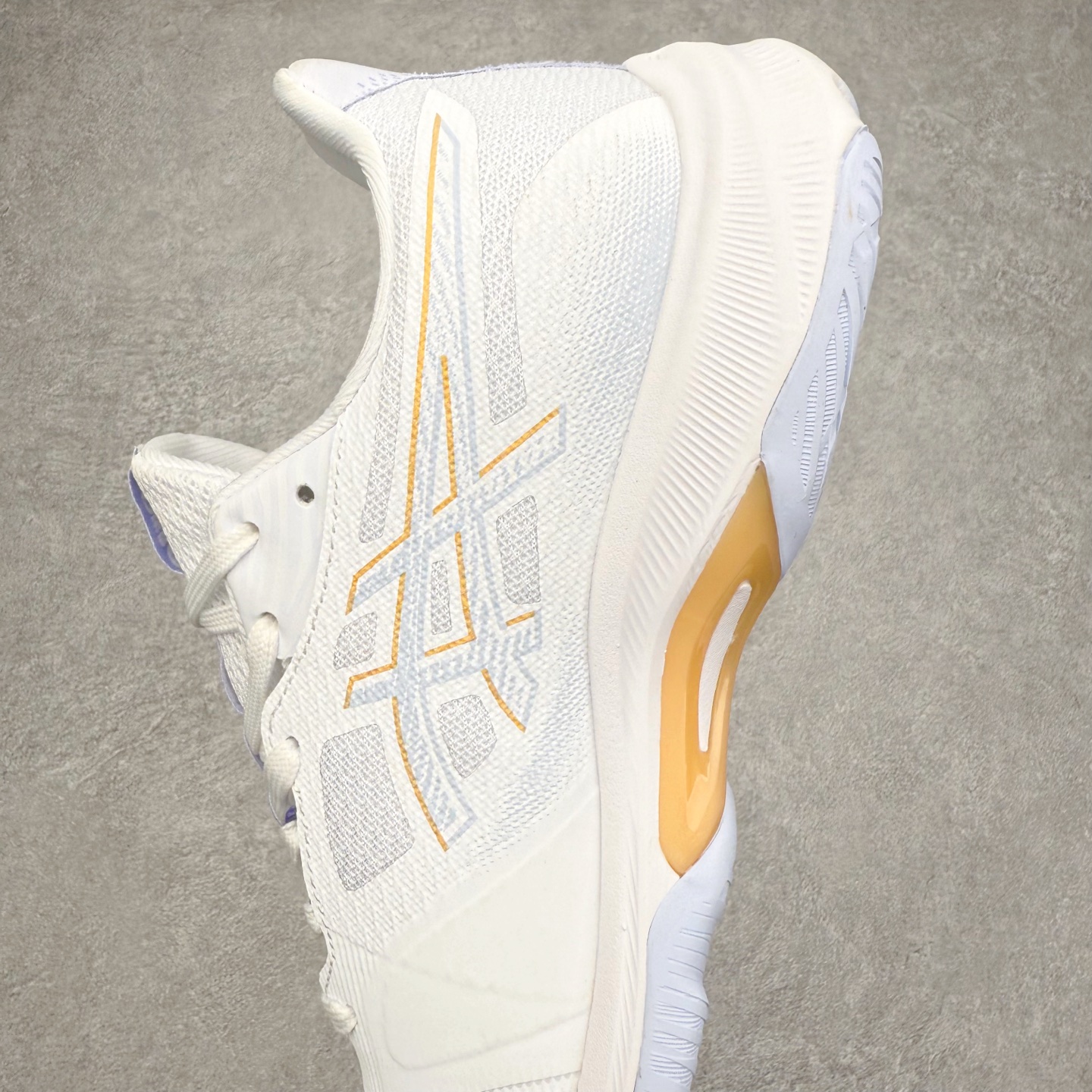 图片[7]-Asics NETBURNER BALLISTIC FF 4 亚瑟士舒适时尚潮流简约减震低帮训练鞋 DYNAWRAP 技术可提升稳定性 FLYTEFOAM 科技打造轻量缓冲组件 FLYTEFOAM Propel 技术鞋垫可提升吸震与回弹效果 TWISSTRUS 技术可提升速度与变向奔跑动作ASICSGRIP 科技可提升在球场上的抓地力 后足 GEL 缓冲科技可提供出色的避震效果AHAR 橡胶可提升耐用性 尺码：35 36 36.5 37 38 38.5 39 40 40.5 41 42 42.5 43 44 45-选品中心