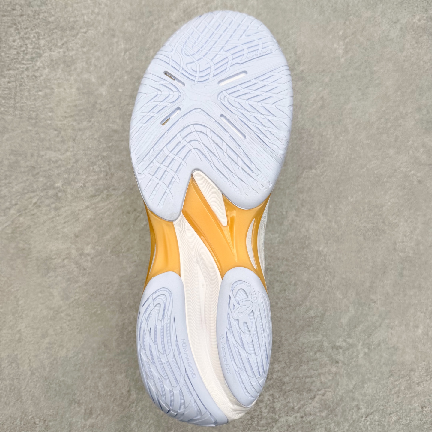 图片[9]-Asics NETBURNER BALLISTIC FF 4 亚瑟士舒适时尚潮流简约减震低帮训练鞋 DYNAWRAP 技术可提升稳定性 FLYTEFOAM 科技打造轻量缓冲组件 FLYTEFOAM Propel 技术鞋垫可提升吸震与回弹效果 TWISSTRUS 技术可提升速度与变向奔跑动作ASICSGRIP 科技可提升在球场上的抓地力 后足 GEL 缓冲科技可提供出色的避震效果AHAR 橡胶可提升耐用性 尺码：35 36 36.5 37 38 38.5 39 40 40.5 41 42 42.5 43 44 45-选品中心