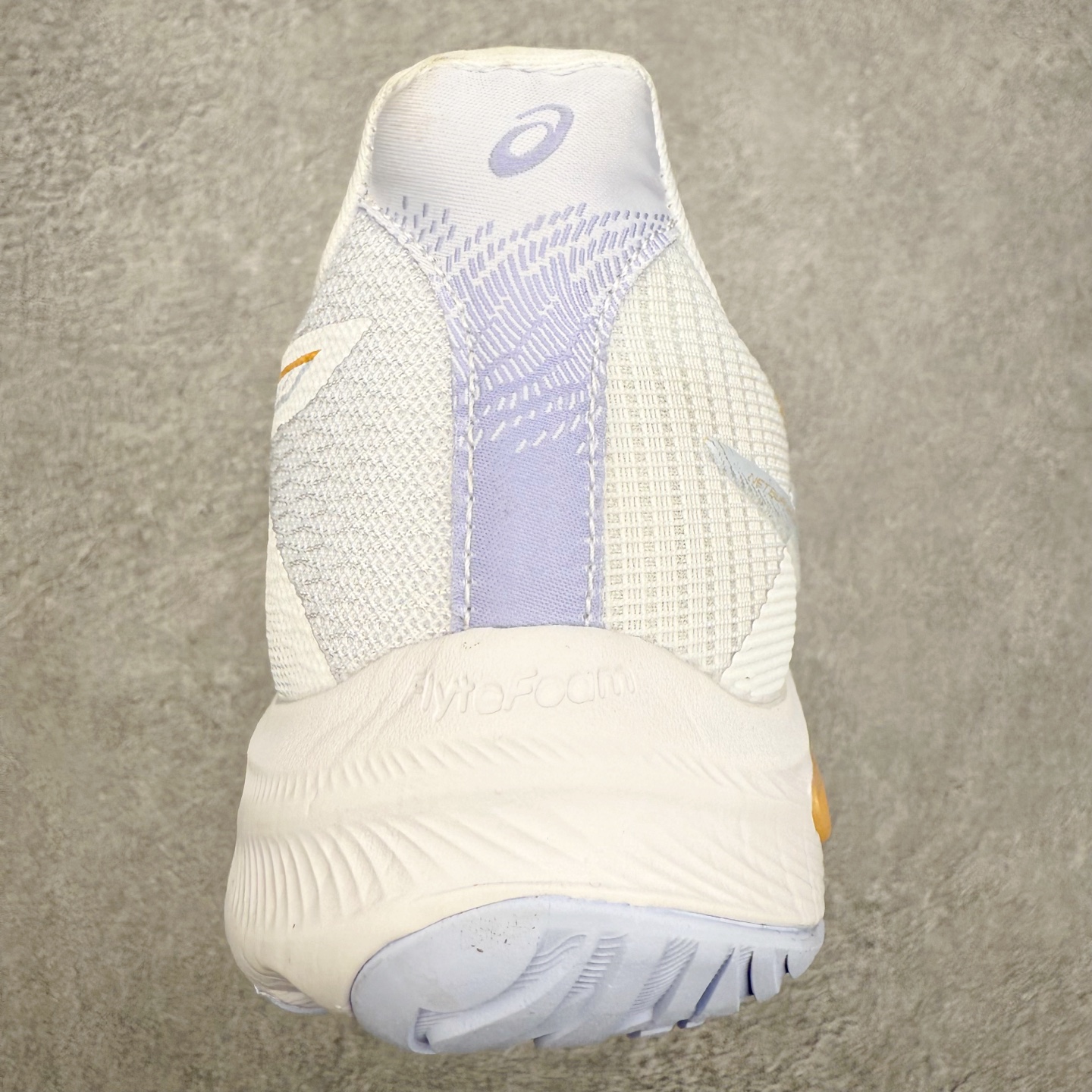 图片[8]-Asics NETBURNER BALLISTIC FF 4 亚瑟士舒适时尚潮流简约减震低帮训练鞋 DYNAWRAP 技术可提升稳定性 FLYTEFOAM 科技打造轻量缓冲组件 FLYTEFOAM Propel 技术鞋垫可提升吸震与回弹效果 TWISSTRUS 技术可提升速度与变向奔跑动作ASICSGRIP 科技可提升在球场上的抓地力 后足 GEL 缓冲科技可提供出色的避震效果AHAR 橡胶可提升耐用性 尺码：35 36 36.5 37 38 38.5 39 40 40.5 41 42 42.5 43 44 45-选品中心