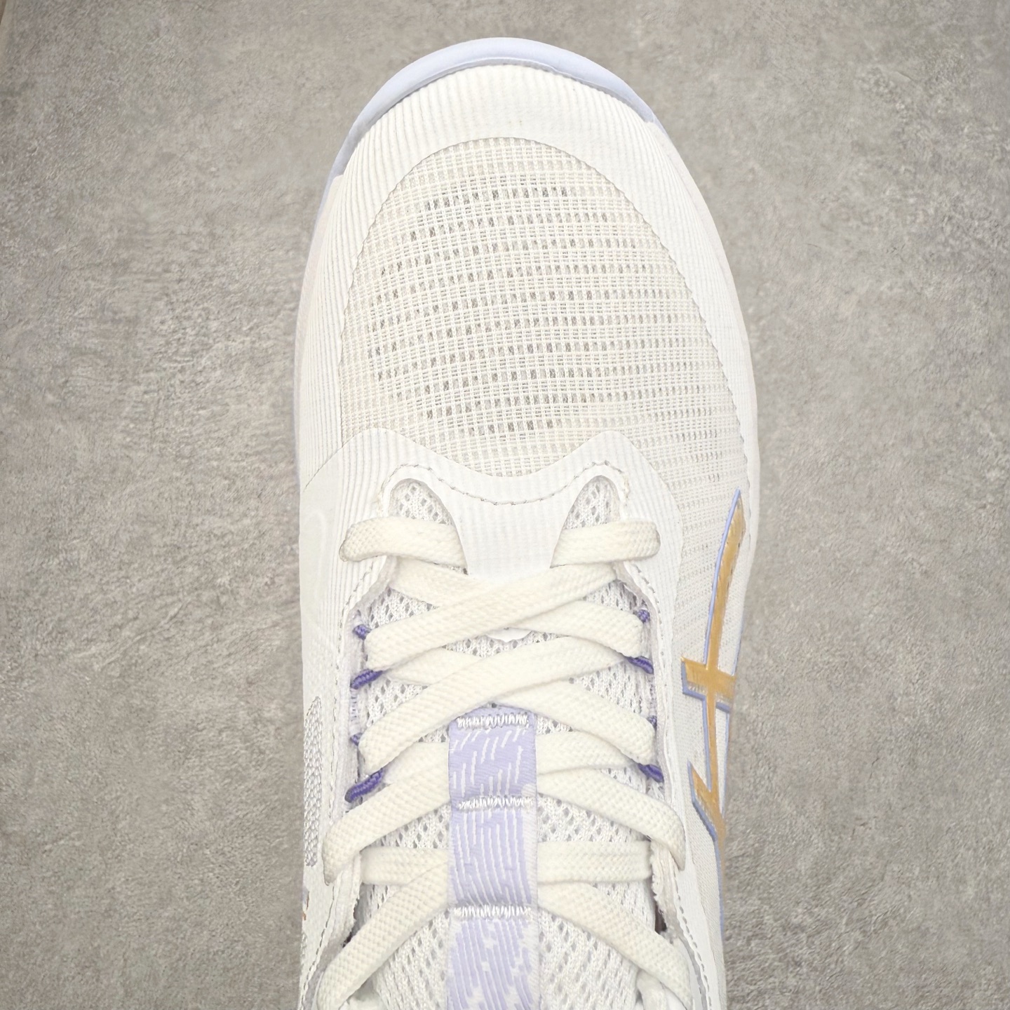 图片[4]-Asics NETBURNER BALLISTIC FF 4 亚瑟士舒适时尚潮流简约减震低帮训练鞋 DYNAWRAP 技术可提升稳定性 FLYTEFOAM 科技打造轻量缓冲组件 FLYTEFOAM Propel 技术鞋垫可提升吸震与回弹效果 TWISSTRUS 技术可提升速度与变向奔跑动作ASICSGRIP 科技可提升在球场上的抓地力 后足 GEL 缓冲科技可提供出色的避震效果AHAR 橡胶可提升耐用性 尺码：35 36 36.5 37 38 38.5 39 40 40.5 41 42 42.5 43 44 45-选品中心