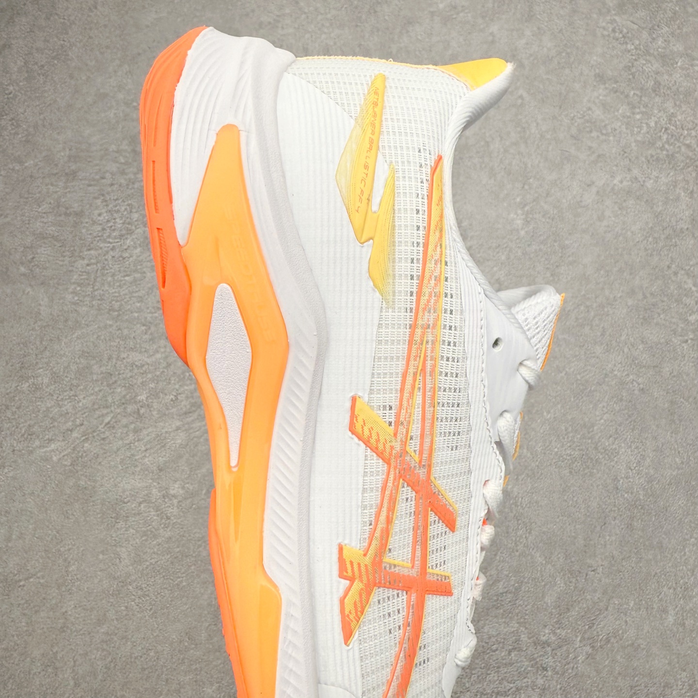 图片[6]-Asics NETBURNER BALLISTIC FF 4 亚瑟士舒适时尚潮流简约减震低帮训练鞋 DYNAWRAP 技术可提升稳定性 FLYTEFOAM 科技打造轻量缓冲组件 FLYTEFOAM Propel 技术鞋垫可提升吸震与回弹效果 TWISSTRUS 技术可提升速度与变向奔跑动作ASICSGRIP 科技可提升在球场上的抓地力 后足 GEL 缓冲科技可提供出色的避震效果AHAR 橡胶可提升耐用性 尺码：35 36 36.5 37 38 38.5 39 40 40.5 41 42 42.5 43 44 45-选品中心