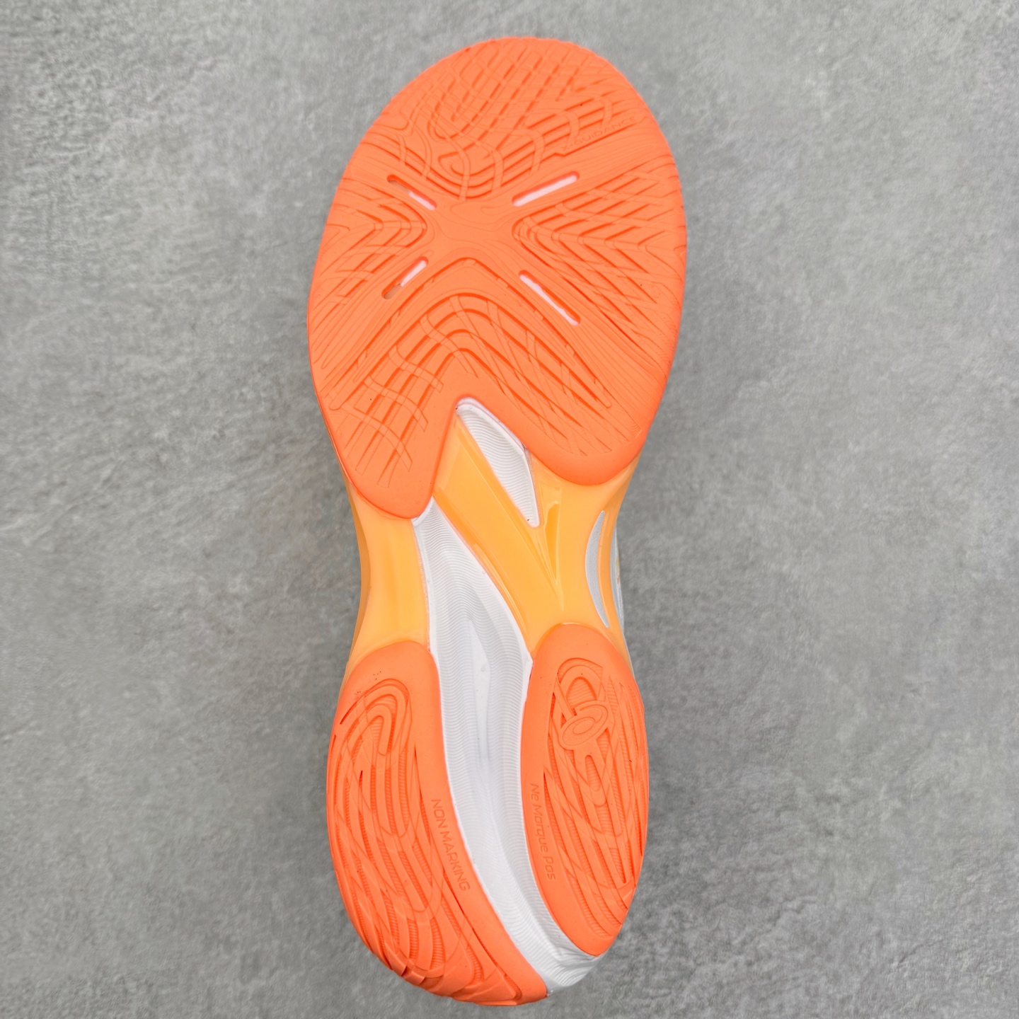 图片[9]-Asics NETBURNER BALLISTIC FF 4 亚瑟士舒适时尚潮流简约减震低帮训练鞋 DYNAWRAP 技术可提升稳定性 FLYTEFOAM 科技打造轻量缓冲组件 FLYTEFOAM Propel 技术鞋垫可提升吸震与回弹效果 TWISSTRUS 技术可提升速度与变向奔跑动作ASICSGRIP 科技可提升在球场上的抓地力 后足 GEL 缓冲科技可提供出色的避震效果AHAR 橡胶可提升耐用性 尺码：35 36 36.5 37 38 38.5 39 40 40.5 41 42 42.5 43 44 45-选品中心