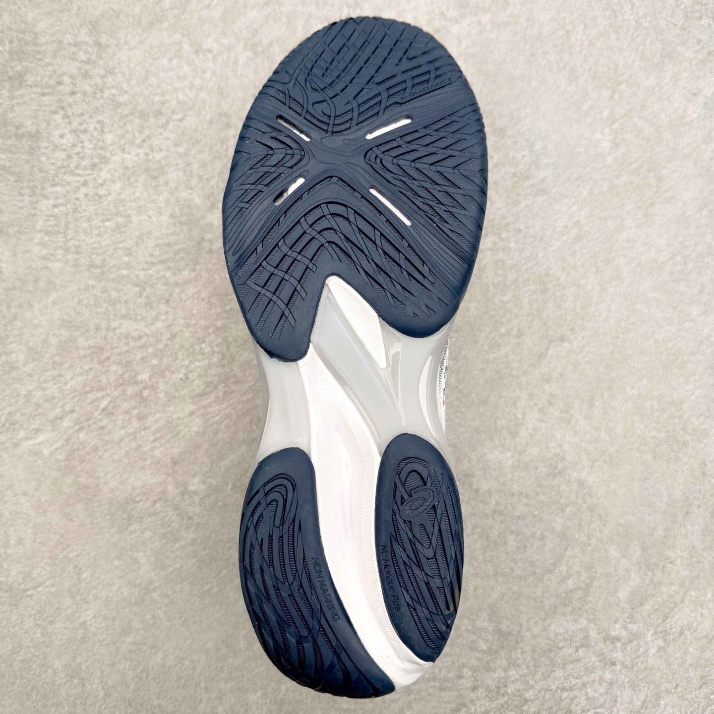 图片[9]-Asics NETBURNER BALLISTIC FF 4 亚瑟士舒适时尚潮流简约减震低帮训练鞋 DYNAWRAP 技术可提升稳定性 FLYTEFOAM 科技打造轻量缓冲组件 FLYTEFOAM Propel 技术鞋垫可提升吸震与回弹效果 TWISSTRUS 技术可提升速度与变向奔跑动作ASICSGRIP 科技可提升在球场上的抓地力 后足 GEL 缓冲科技可提供出色的避震效果AHAR 橡胶可提升耐用性 尺码：35 36 36.5 37 38 38.5 39 40 40.5 41 42 42.5 43 44 45-选品中心