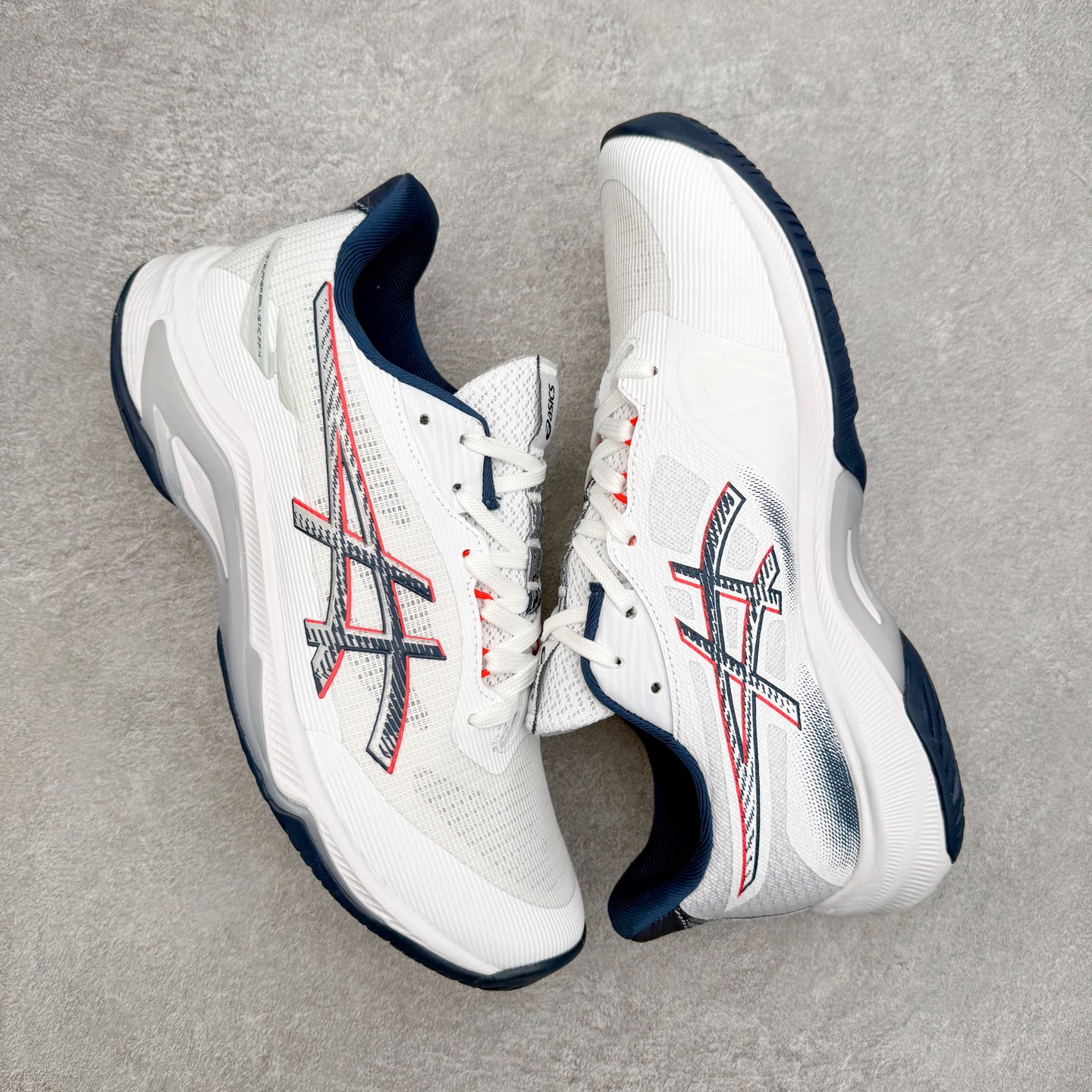 图片[3]-Asics NETBURNER BALLISTIC FF 4 亚瑟士舒适时尚潮流简约减震低帮训练鞋 DYNAWRAP 技术可提升稳定性 FLYTEFOAM 科技打造轻量缓冲组件 FLYTEFOAM Propel 技术鞋垫可提升吸震与回弹效果 TWISSTRUS 技术可提升速度与变向奔跑动作ASICSGRIP 科技可提升在球场上的抓地力 后足 GEL 缓冲科技可提供出色的避震效果AHAR 橡胶可提升耐用性 尺码：35 36 36.5 37 38 38.5 39 40 40.5 41 42 42.5 43 44 45-选品中心