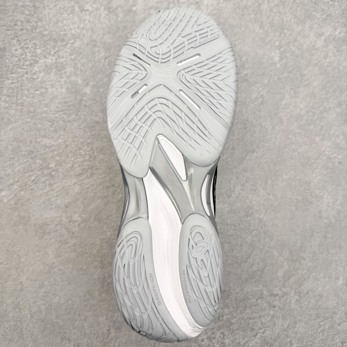 图片[9]-Asics NETBURNER BALLISTIC FF 4 亚瑟士舒适时尚潮流简约减震低帮训练鞋 DYNAWRAP 技术可提升稳定性 FLYTEFOAM 科技打造轻量缓冲组件 FLYTEFOAM Propel 技术鞋垫可提升吸震与回弹效果 TWISSTRUS 技术可提升速度与变向奔跑动作ASICSGRIP 科技可提升在球场上的抓地力 后足 GEL 缓冲科技可提供出色的避震效果AHAR 橡胶可提升耐用性 尺码：35 36 36.5 37 38 38.5 39 40 40.5 41 42 42.5 43 44 45-选品中心