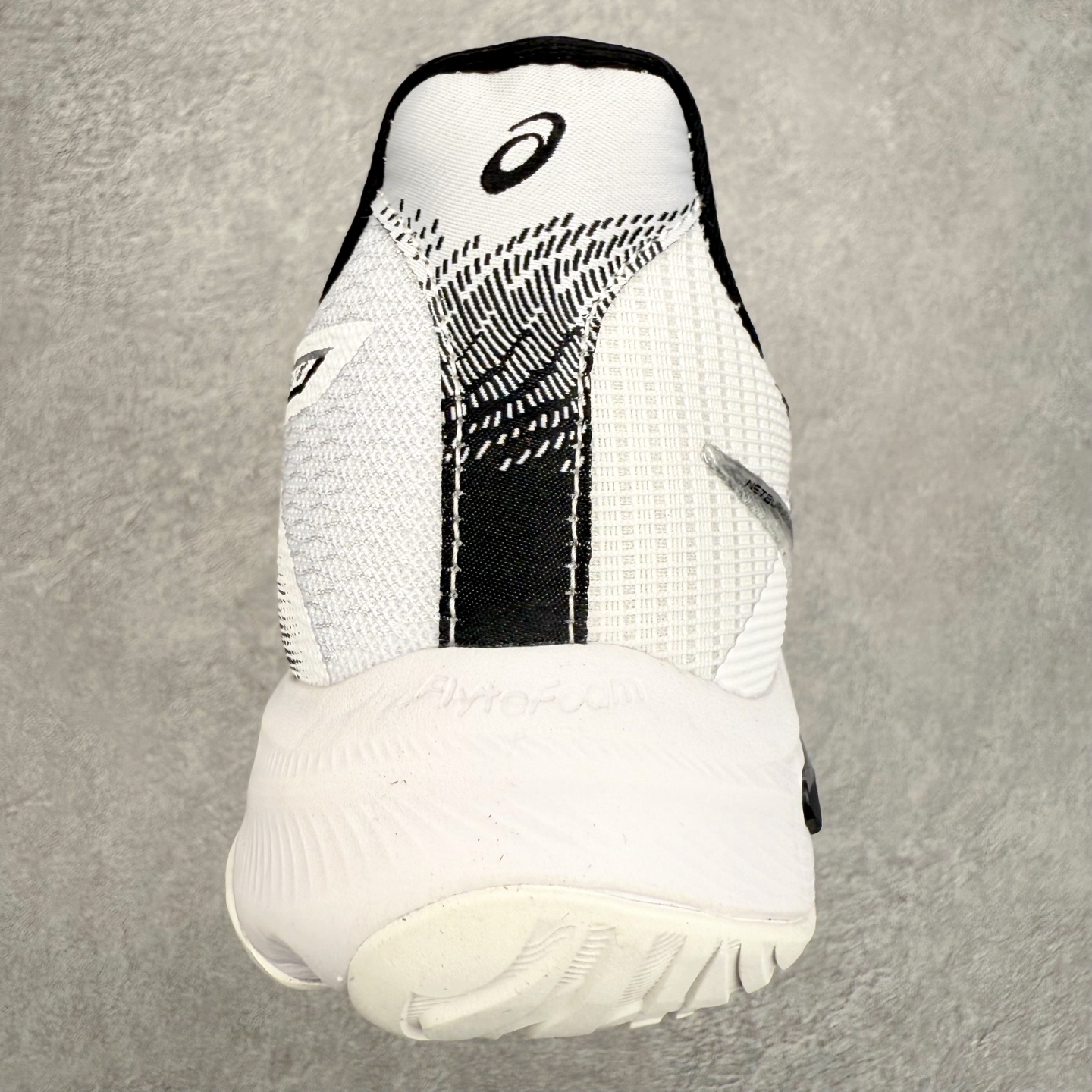 图片[8]-Asics NETBURNER BALLISTIC FF 4 亚瑟士舒适时尚潮流简约减震低帮训练鞋 DYNAWRAP 技术可提升稳定性 FLYTEFOAM 科技打造轻量缓冲组件 FLYTEFOAM Propel 技术鞋垫可提升吸震与回弹效果 TWISSTRUS 技术可提升速度与变向奔跑动作ASICSGRIP 科技可提升在球场上的抓地力 后足 GEL 缓冲科技可提供出色的避震效果AHAR 橡胶可提升耐用性 尺码：35 36 36.5 37 38 38.5 39 40 40.5 41 42 42.5 43 44 45-选品中心