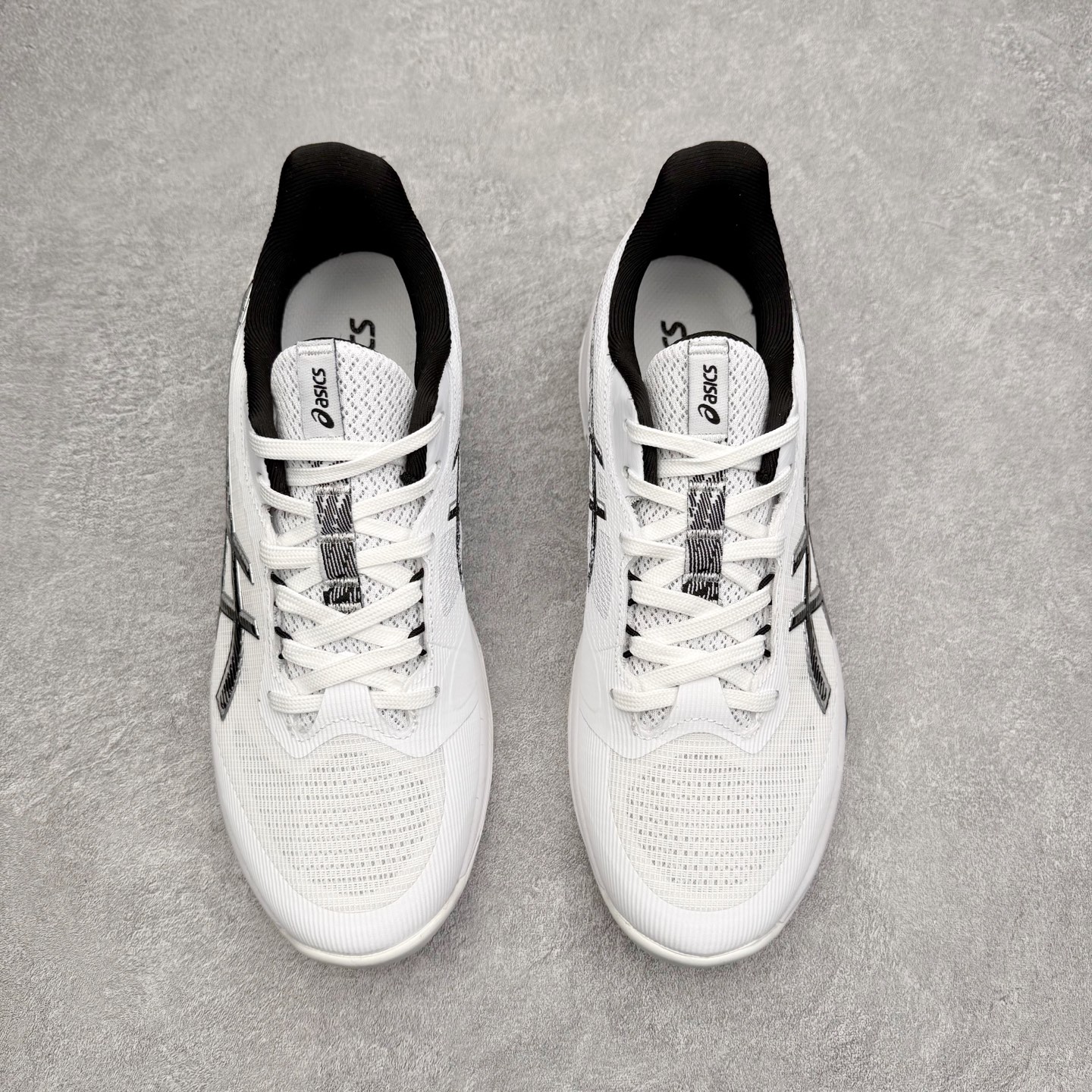 图片[2]-Asics NETBURNER BALLISTIC FF 4 亚瑟士舒适时尚潮流简约减震低帮训练鞋 DYNAWRAP 技术可提升稳定性 FLYTEFOAM 科技打造轻量缓冲组件 FLYTEFOAM Propel 技术鞋垫可提升吸震与回弹效果 TWISSTRUS 技术可提升速度与变向奔跑动作ASICSGRIP 科技可提升在球场上的抓地力 后足 GEL 缓冲科技可提供出色的避震效果AHAR 橡胶可提升耐用性 尺码：35 36 36.5 37 38 38.5 39 40 40.5 41 42 42.5 43 44 45-选品中心