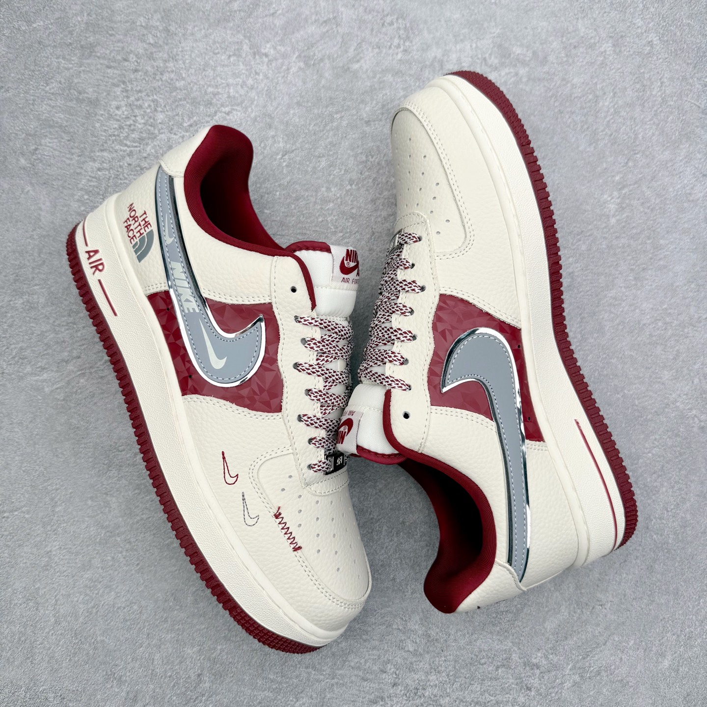 图片[3]-NK Air Force 1´07 Low 空军一号低帮百搭休闲运动板鞋 DF0188-112 柔软、弹性十足的缓震性能和出色的中底设计 横跨复古与现代的外型结合 造就出风靡全球 三十多年的Force 1 直到今天还深受青睐 实拍调校N版已经零色差零失真 百分百还原实物色彩所见即所得 不存在货不对板色差等低级问题 选购参考实物拍摄 不混卖不参货 只用心做好货严格选品 承诺混一赔十 尺码：36 36.5 37.5 38 38.5 39 40 40.5 41 42 42.5 43 44 44.5 45-选品中心