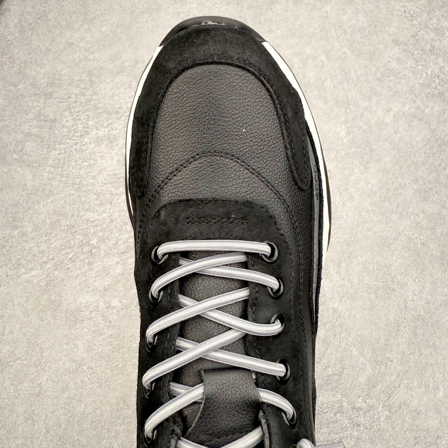 图片[4]-ECCO爱步男鞋 百搭休闲老爹鞋 柔酷8号系列运动鞋 经典和现代工艺品质融合 精选小牛皮面料 舒适柔软细腻 版型楦型上脚非常到位 四季热销款 独有鞋型设计 特有LOGO鞋边走字 新颖时尚有型 北欧风格 舒适休闲 超弹性 耐磨减震 PU+TPU按摩大底 经典潮流 随意搭配！舒适度极高 匠心工艺！尺码：38 39 40 41 42 43 44 （皮鞋码）-选品中心