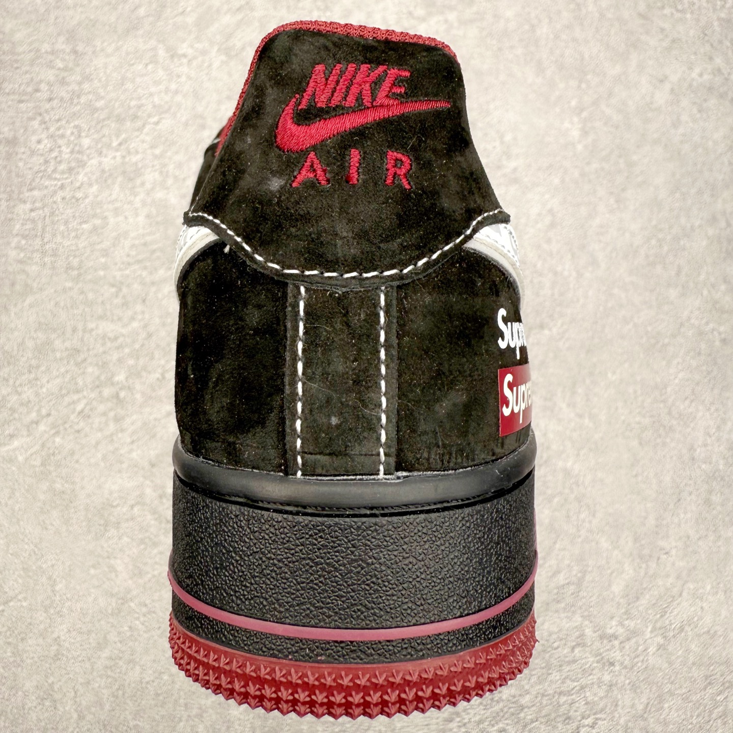 图片[8]-NK Air Force 1´07 Low 空军一号低帮百搭休闲运动板鞋 XZ6188-117 柔软、弹性十足的缓震性能和出色的中底设计 横跨复古与现代的外型结合 造就出风靡全球 三十多年的Force 1 直到今天还深受青睐 实拍调校N版已经零色差零失真 百分百还原实物色彩所见即所得 不存在货不对板色差等低级问题 选购参考实物拍摄 不混卖不参货 只用心做好货严格选品 承诺混一赔十 尺码：36 36.5 37.5 38 38.5 39 40 40.5 41 42 42.5 43 44 44.5 45-选品中心