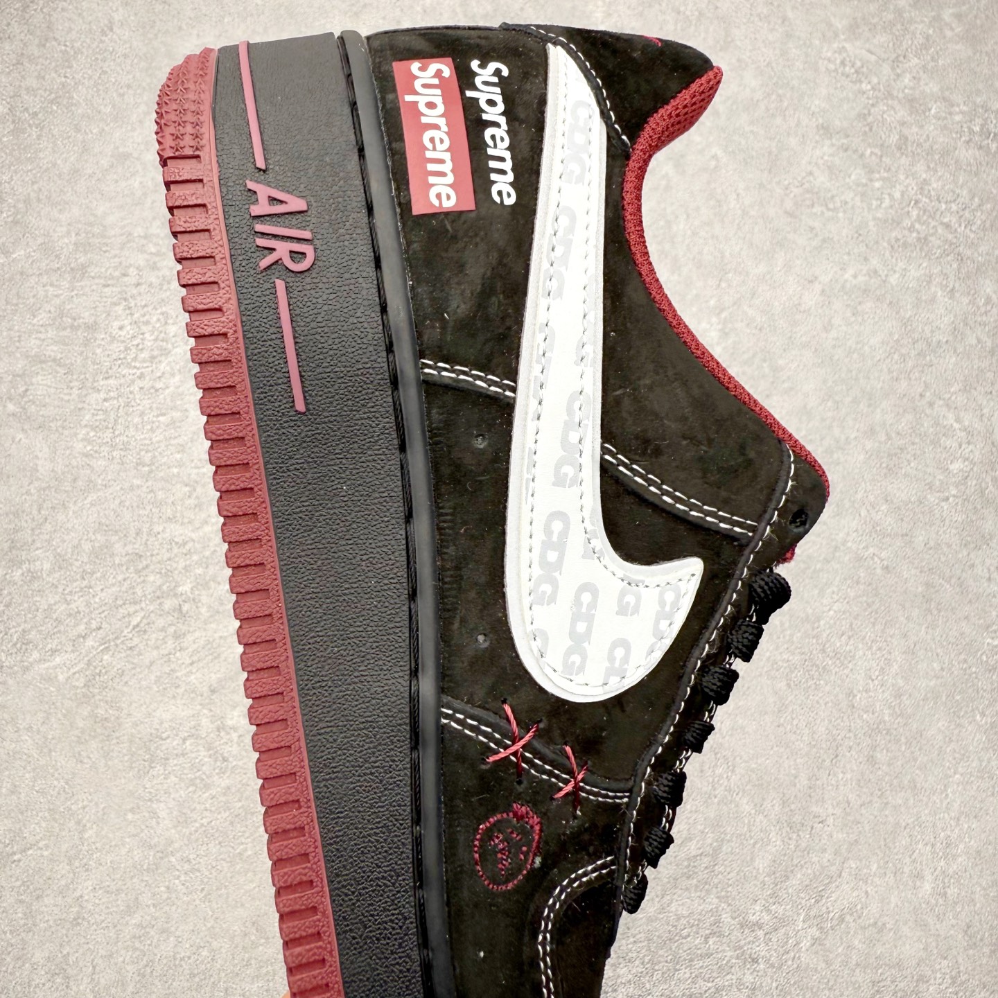 图片[6]-NK Air Force 1´07 Low 空军一号低帮百搭休闲运动板鞋 XZ6188-117 柔软、弹性十足的缓震性能和出色的中底设计 横跨复古与现代的外型结合 造就出风靡全球 三十多年的Force 1 直到今天还深受青睐 实拍调校N版已经零色差零失真 百分百还原实物色彩所见即所得 不存在货不对板色差等低级问题 选购参考实物拍摄 不混卖不参货 只用心做好货严格选品 承诺混一赔十 尺码：36 36.5 37.5 38 38.5 39 40 40.5 41 42 42.5 43 44 44.5 45-选品中心