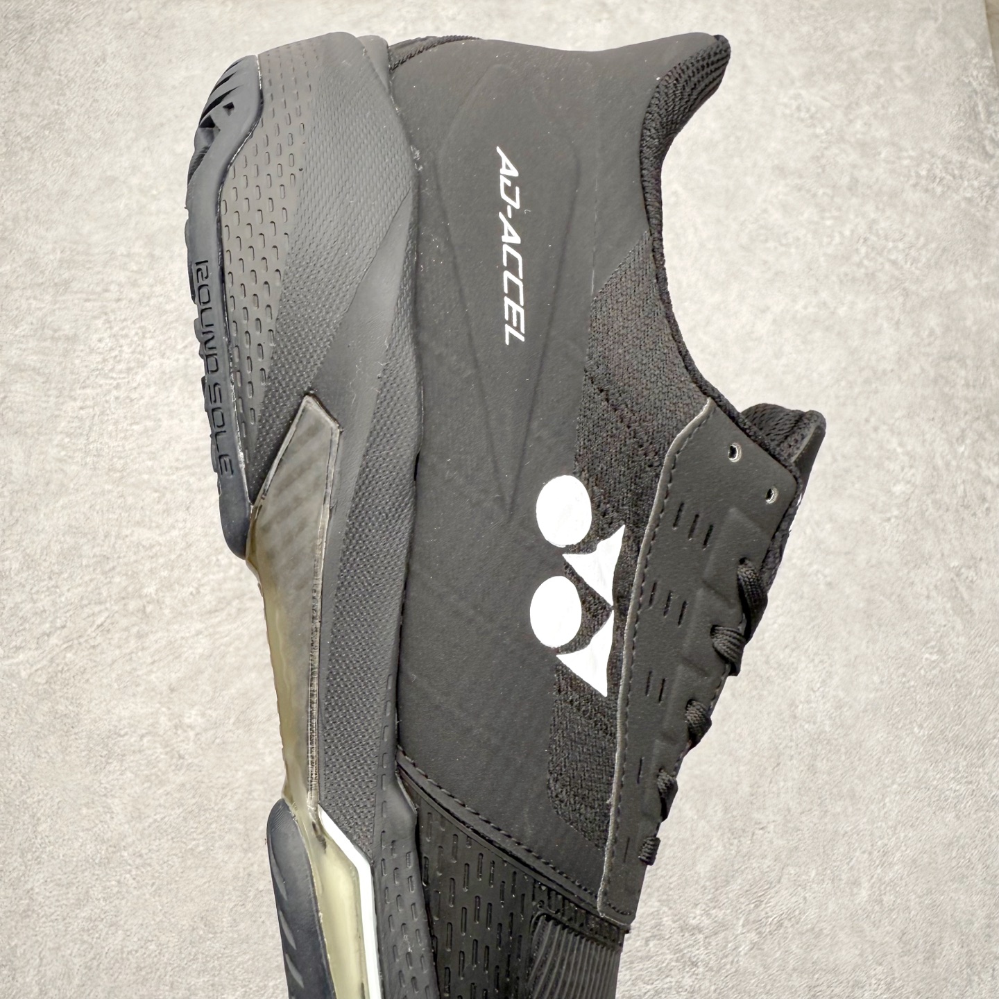 图片[6]-YONEX尤尼克斯 AD ACCEL 舒适柔软 减震透气包裹性支撑平衡抗冲击轻便 低帮 网球鞋 男女同款 尤尼克斯（YONEX）成立时间1946年，总部地点是日本东京，是世界著名的羽毛球品牌。为了尽量满足不同使用需求，尤尼克斯研发了大量的型号的羽毛球用品。作为世界知名的羽拍专业制造商，尤尼克斯完全体现日本工艺的精益求精，羽拍牢牢占据世界第一的地位，同时网球拍也得到许多知名球星的喜爱。实拍调校N版已经零色差零失真 百分百还原实物色彩所见即所得 不存在货不对板色差等低级问题 选购参考实物拍摄 不混卖不参货 只用心做好货严格选品 承诺混一赔十 尺码：36 36.5 37.5 38 38.5 39 40 40.5 41 42 42.5 43 44 44.5 45-选品中心