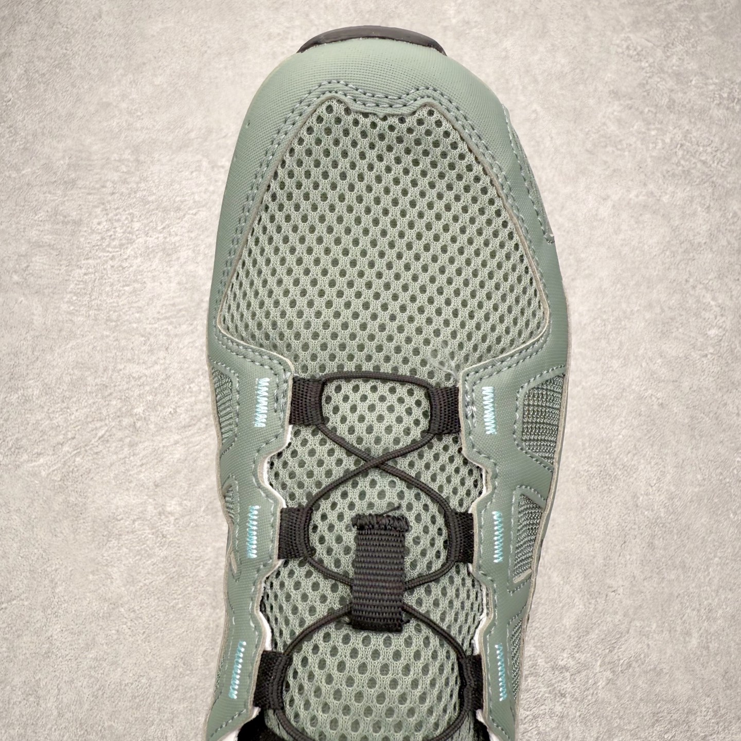 图片[4]-SALOMON萨洛蒙 Techamphibian 5 圆头舒适 透气速干抓地溯溪鞋 男女同款 SALOMON诞生于1947年的法国阿尔卑斯山区，全球知名的户外运动品牌。一直致力于推动滑雪、越野跑等山地运动的发展及产品的进步。其产品设计致力于追求创新和发掘产品的性能极限，帮助喜欢自由的人在山地间不断挑战自我。实拍调校N版已经零色差零失真 百分百还原实物色彩所见即所得 不存在货不对板色差等低级问题 选购参考实物拍摄 不混卖不参货 只用心做好货严格选品 承诺混一赔十 尺码：36 36.5 37.5 38 38.5 39 40 40.5 41 42 42.5 43 44 44.5 45-选品中心