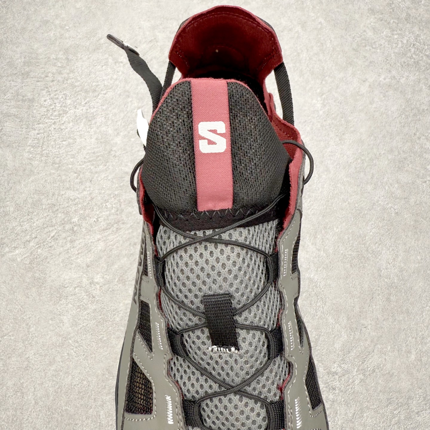 图片[5]-SALOMON萨洛蒙 Techamphibian 5 圆头舒适 透气速干抓地溯溪鞋 男女同款 SALOMON诞生于1947年的法国阿尔卑斯山区，全球知名的户外运动品牌。一直致力于推动滑雪、越野跑等山地运动的发展及产品的进步。其产品设计致力于追求创新和发掘产品的性能极限，帮助喜欢自由的人在山地间不断挑战自我。实拍调校N版已经零色差零失真 百分百还原实物色彩所见即所得 不存在货不对板色差等低级问题 选购参考实物拍摄 不混卖不参货 只用心做好货严格选品 承诺混一赔十 尺码：36 36.5 37.5 38 38.5 39 40 40.5 41 42 42.5 43 44 44.5 45-选品中心