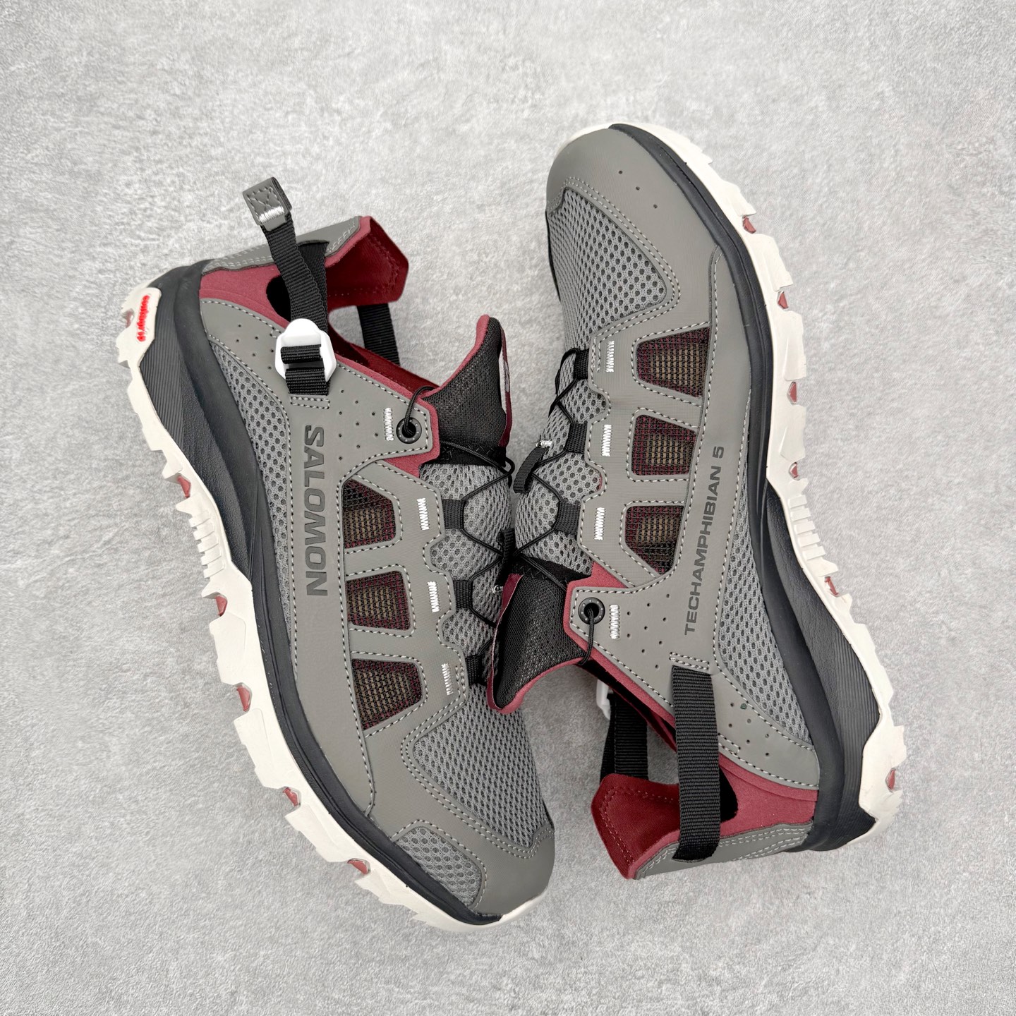 图片[3]-SALOMON萨洛蒙 Techamphibian 5 圆头舒适 透气速干抓地溯溪鞋 男女同款 SALOMON诞生于1947年的法国阿尔卑斯山区，全球知名的户外运动品牌。一直致力于推动滑雪、越野跑等山地运动的发展及产品的进步。其产品设计致力于追求创新和发掘产品的性能极限，帮助喜欢自由的人在山地间不断挑战自我。实拍调校N版已经零色差零失真 百分百还原实物色彩所见即所得 不存在货不对板色差等低级问题 选购参考实物拍摄 不混卖不参货 只用心做好货严格选品 承诺混一赔十 尺码：36 36.5 37.5 38 38.5 39 40 40.5 41 42 42.5 43 44 44.5 45-选品中心