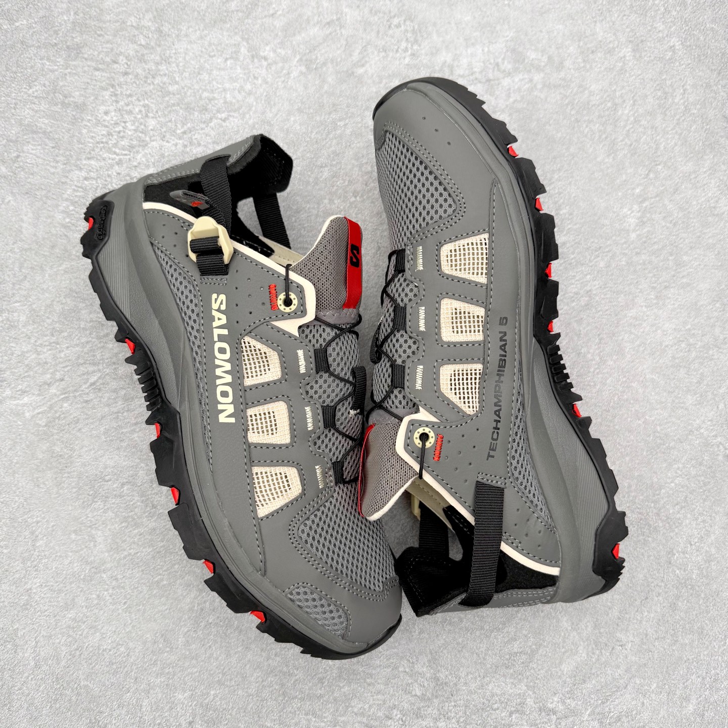 图片[3]-SALOMON萨洛蒙 Techamphibian 5 圆头舒适 透气速干抓地溯溪鞋 男女同款 SALOMON诞生于1947年的法国阿尔卑斯山区，全球知名的户外运动品牌。一直致力于推动滑雪、越野跑等山地运动的发展及产品的进步。其产品设计致力于追求创新和发掘产品的性能极限，帮助喜欢自由的人在山地间不断挑战自我。实拍调校N版已经零色差零失真 百分百还原实物色彩所见即所得 不存在货不对板色差等低级问题 选购参考实物拍摄 不混卖不参货 只用心做好货严格选品 承诺混一赔十 尺码：36 36.5 37.5 38 38.5 39 40 40.5 41 42 42.5 43 44 44.5 45-选品中心