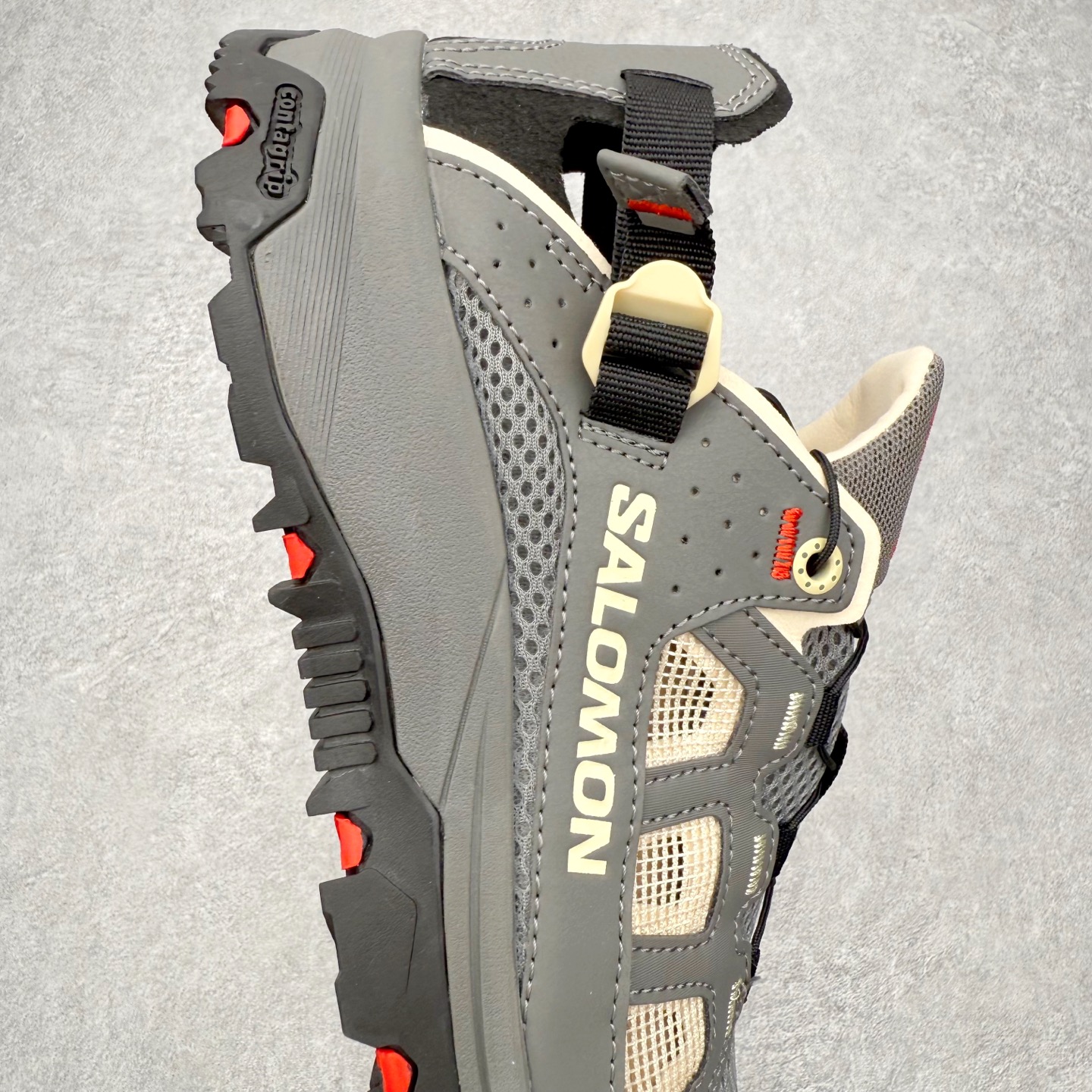 图片[6]-SALOMON萨洛蒙 Techamphibian 5 圆头舒适 透气速干抓地溯溪鞋 男女同款 SALOMON诞生于1947年的法国阿尔卑斯山区，全球知名的户外运动品牌。一直致力于推动滑雪、越野跑等山地运动的发展及产品的进步。其产品设计致力于追求创新和发掘产品的性能极限，帮助喜欢自由的人在山地间不断挑战自我。实拍调校N版已经零色差零失真 百分百还原实物色彩所见即所得 不存在货不对板色差等低级问题 选购参考实物拍摄 不混卖不参货 只用心做好货严格选品 承诺混一赔十 尺码：36 36.5 37.5 38 38.5 39 40 40.5 41 42 42.5 43 44 44.5 45-选品中心