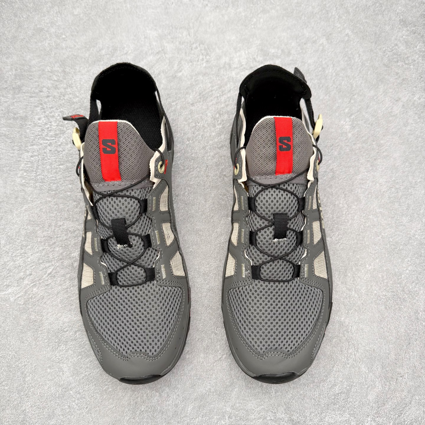 图片[2]-SALOMON萨洛蒙 Techamphibian 5 圆头舒适 透气速干抓地溯溪鞋 男女同款 SALOMON诞生于1947年的法国阿尔卑斯山区，全球知名的户外运动品牌。一直致力于推动滑雪、越野跑等山地运动的发展及产品的进步。其产品设计致力于追求创新和发掘产品的性能极限，帮助喜欢自由的人在山地间不断挑战自我。实拍调校N版已经零色差零失真 百分百还原实物色彩所见即所得 不存在货不对板色差等低级问题 选购参考实物拍摄 不混卖不参货 只用心做好货严格选品 承诺混一赔十 尺码：36 36.5 37.5 38 38.5 39 40 40.5 41 42 42.5 43 44 44.5 45-选品中心