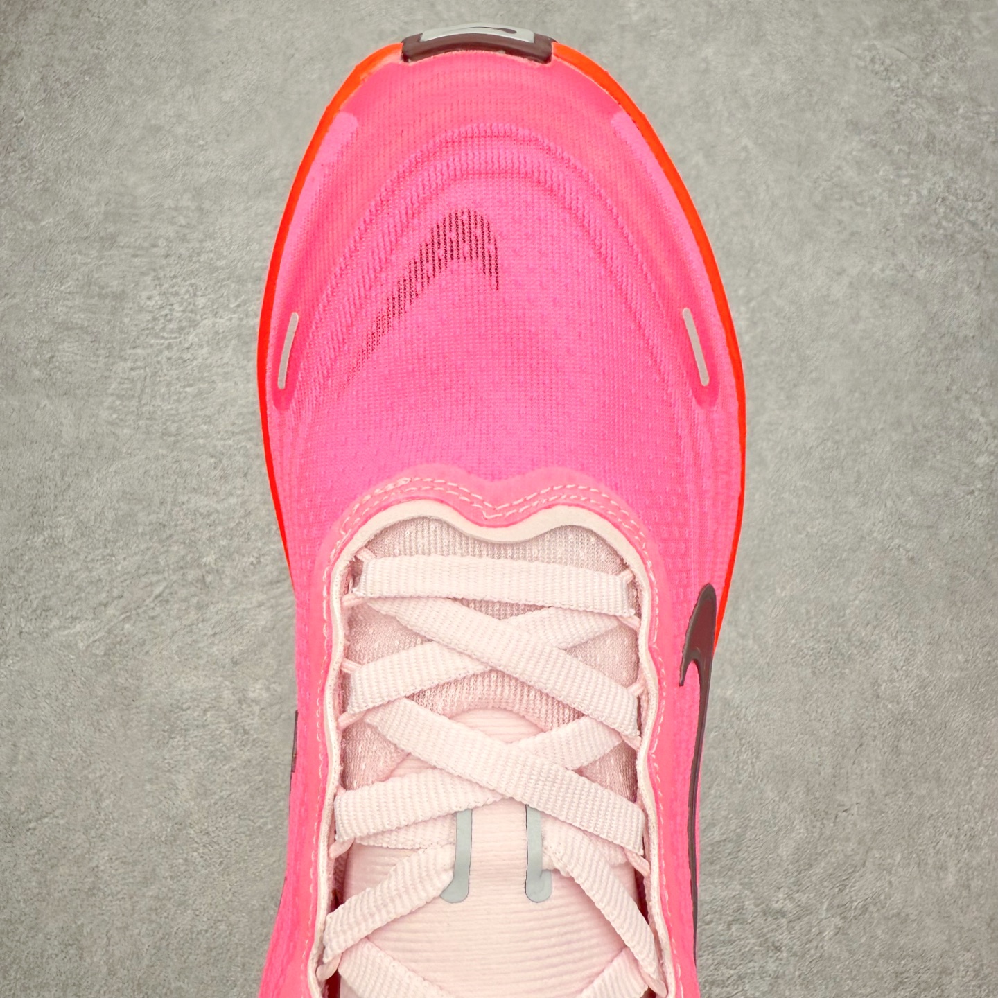 图片[4]-NK Vomero Plus 时尚舒适 网布防滑耐磨 低帮跑步鞋 实拍调校N版已经零色差零失真 百分百还原实物色彩所见即所得 不存在货不对板色差等低级问题 选购参考实物拍摄 不混卖不参货 只用心做好货严格选品 承诺混一赔十 尺码：36 36.5 37.5 38 38.5 39 40 40.5 41 42 42.5 43 44 44.5 45-选品中心