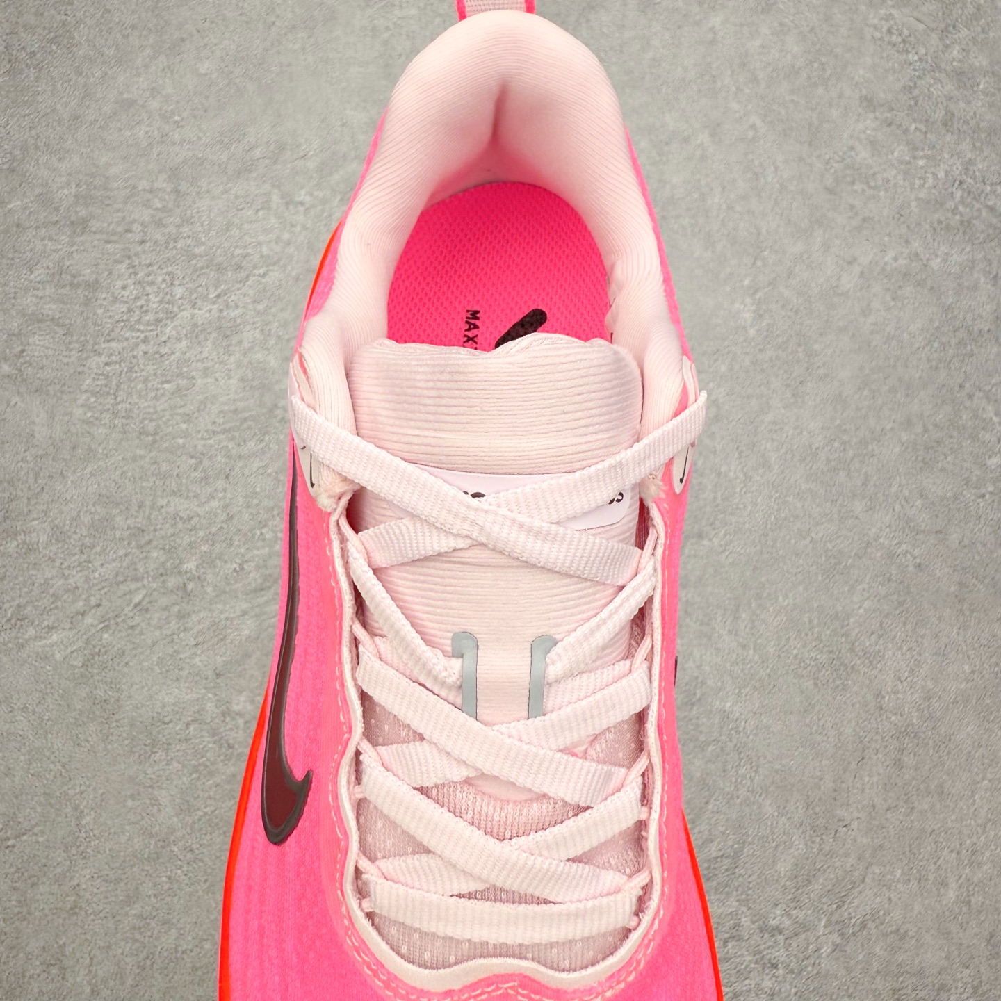 图片[5]-NK Vomero Plus 时尚舒适 网布防滑耐磨 低帮跑步鞋 实拍调校N版已经零色差零失真 百分百还原实物色彩所见即所得 不存在货不对板色差等低级问题 选购参考实物拍摄 不混卖不参货 只用心做好货严格选品 承诺混一赔十 尺码：36 36.5 37.5 38 38.5 39 40 40.5 41 42 42.5 43 44 44.5 45-选品中心