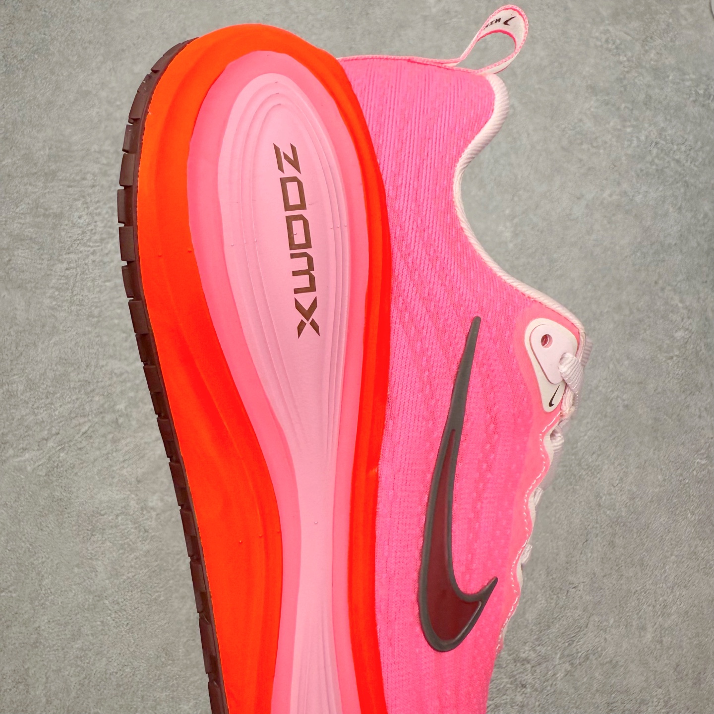 图片[6]-NK Vomero Plus 时尚舒适 网布防滑耐磨 低帮跑步鞋 实拍调校N版已经零色差零失真 百分百还原实物色彩所见即所得 不存在货不对板色差等低级问题 选购参考实物拍摄 不混卖不参货 只用心做好货严格选品 承诺混一赔十 尺码：36 36.5 37.5 38 38.5 39 40 40.5 41 42 42.5 43 44 44.5 45-选品中心