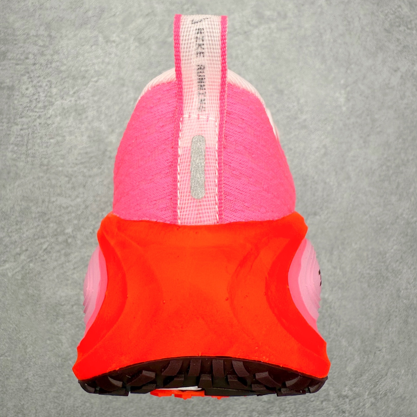 图片[8]-NK Vomero Plus 时尚舒适 网布防滑耐磨 低帮跑步鞋 实拍调校N版已经零色差零失真 百分百还原实物色彩所见即所得 不存在货不对板色差等低级问题 选购参考实物拍摄 不混卖不参货 只用心做好货严格选品 承诺混一赔十 尺码：36 36.5 37.5 38 38.5 39 40 40.5 41 42 42.5 43 44 44.5 45-选品中心