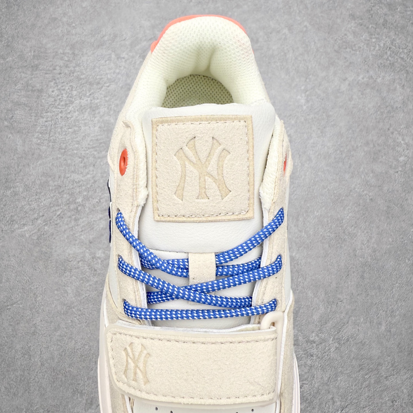 图片[5]-MLB Chunky Liner Basic 复古印花学长鞋系列低帮轻量增高厚底百搭休闲运动慢跑鞋板鞋 Korea韩国联名NY美国榄球纽约洋基队限定 韩国代购专供 全套原楦原纸板原厂数据开发 正确中底拉帮中底网布细节 平台代购专供 左脚内置芯片 韩国代购吊牌标贴 独家一比一RB+MD组合大底 高频后跟小人Logo精准对位立体饱满 正确网布加超迁鞋面 转印中底走线紧密 转印Logo工艺表层防刮不掉色 尺码：35 36 36.5 37.5 38 38.5 39 40 40.5 41 42 42.5 43 44 45-选品中心