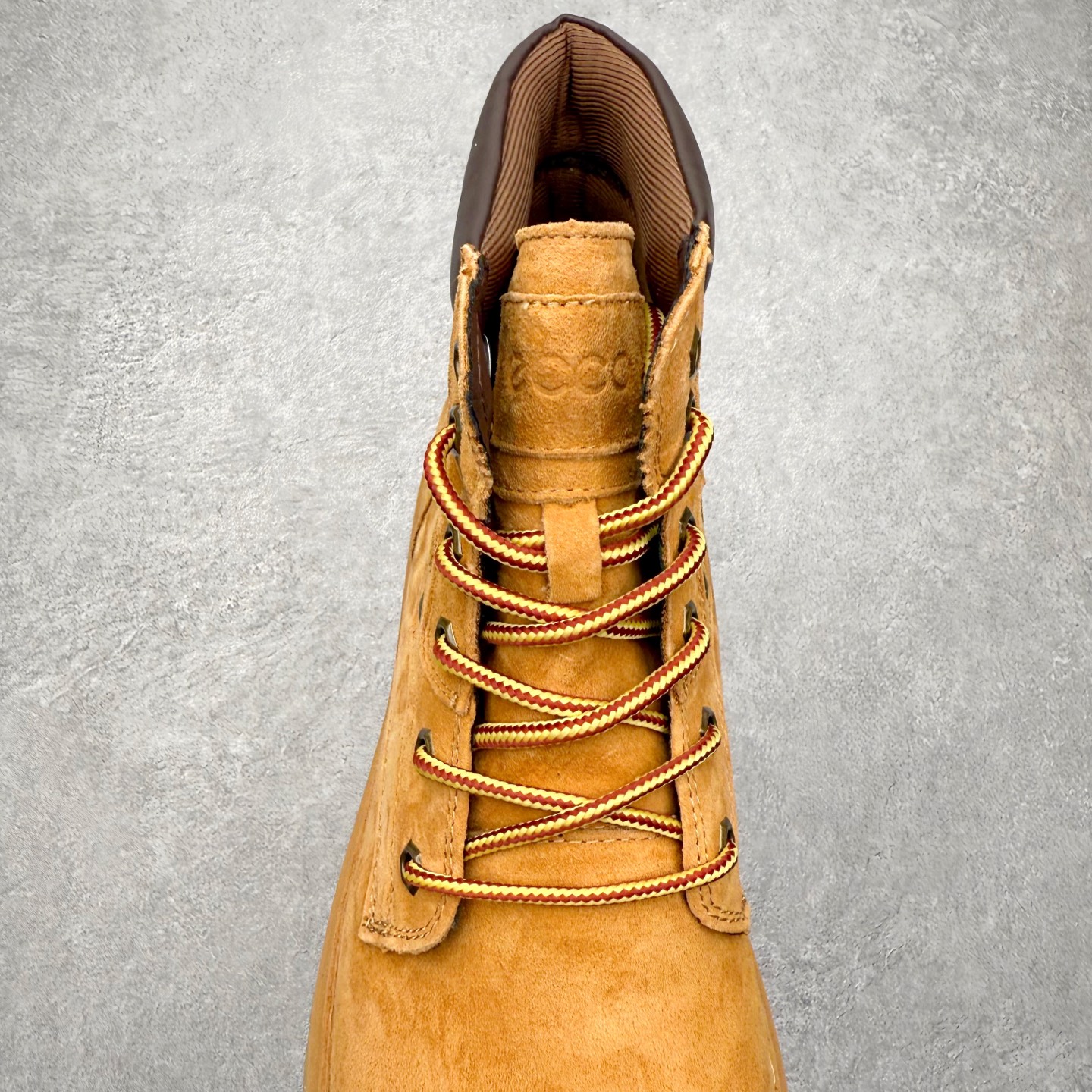 图片[5]-ECCO爱步男鞋大黄靴 防滑厚底马丁靴 工装靴真皮靴 适酷系列 臻选头层皮鞋面 弹性柔韧 舒适透气 带来舒适享受的脚感 贴合足底 便携简约系带设计 可自由调节松紧 细致精湛车线 牢固可靠 带来更持久穿搭品质 防滑弹力鞋底 清晰防滑纹理 轻盈弹力不厚重 抓地耐磨 舒适内里 柔软透气 合脚稳固 尺码：39 40 41 42 43 44 45（皮鞋码）-选品中心