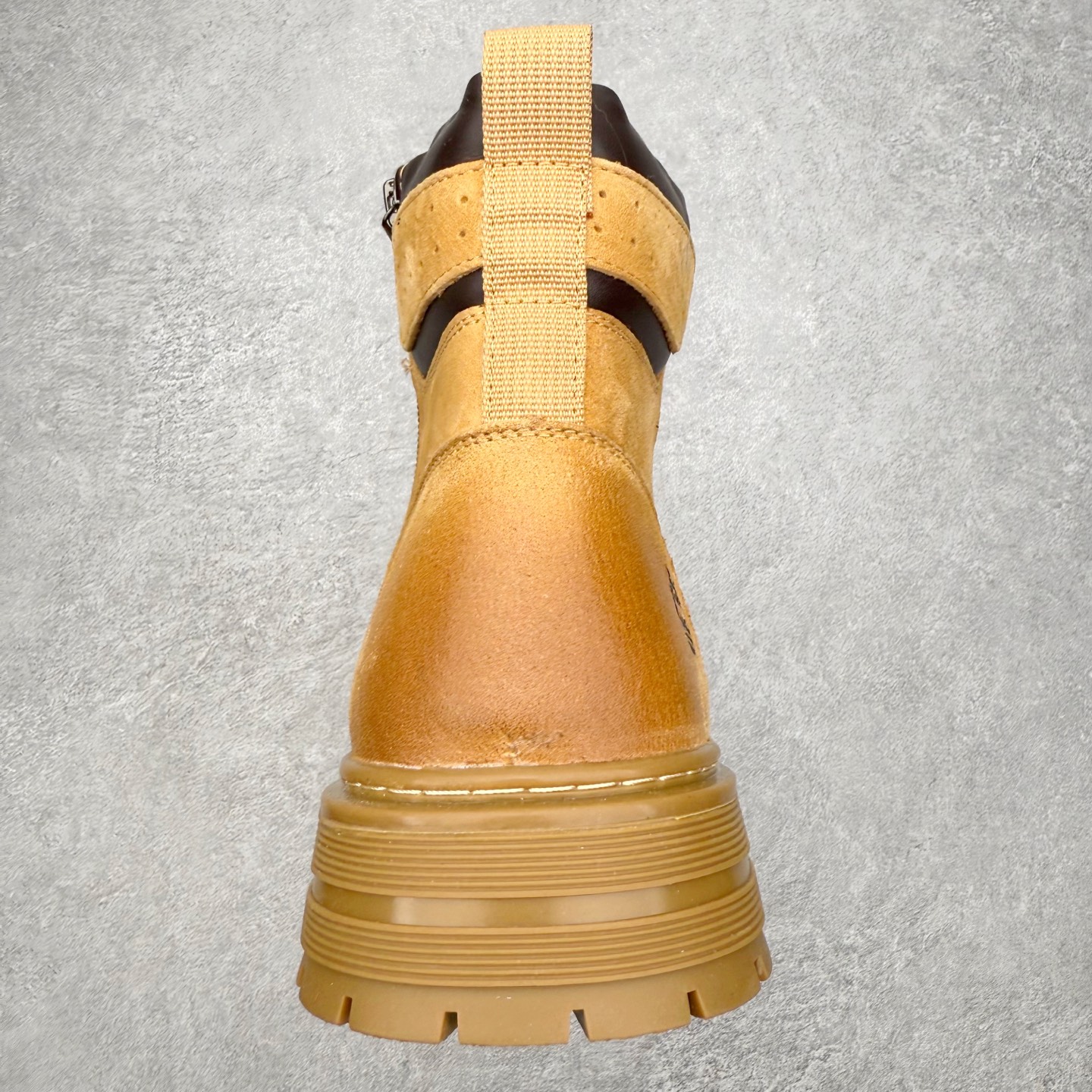 图片[8]-Timberland添柏岚/天伯伦 秋冬新品 秋冬必备户外休闲大黄靴系列#广东大厂品质 原盒原包装 时尚潮流搭配 面料采用意大利🇮🇹顶级磨砂细纹牛皮 轻质大底 搭配防臭防腐真皮乳胶鞋垫 大底到五金都是代工厂原材料制作 同原版固特异永不开胶工艺 好货不杀猪 首单质量严格把控 全网独家首发 品质毋庸置疑 全套官网统一包装 给您完美的穿着体验 质量考究耐穿 型男必备 专治不帅 高品质脚感一流 今年冬季防寒户外专用 日常随意搭配 尺码：38-44（皮鞋码）-选品中心