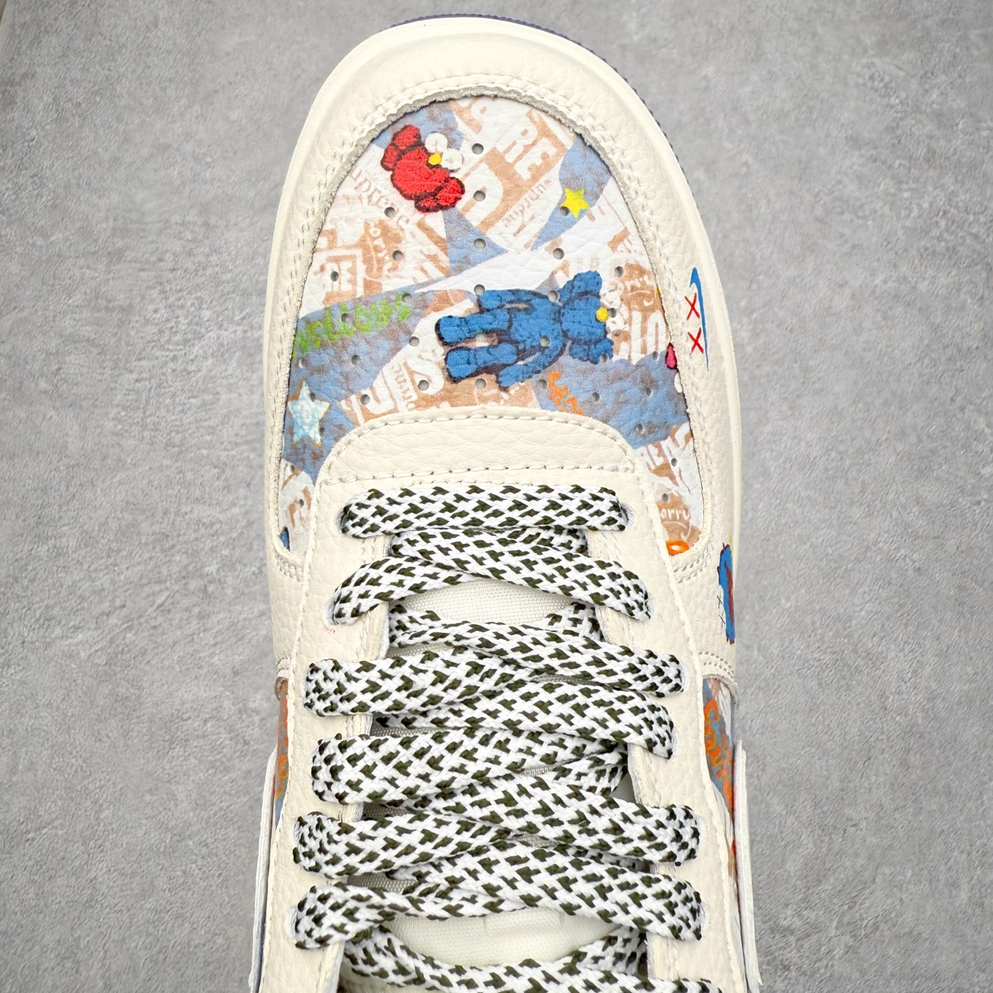 图片[4]-NK Air Force 1´07 Low 空军一号低帮百搭休闲运动板鞋 XL1979-125 柔软、弹性十足的缓震性能和出色的中底设计 横跨复古与现代的外型结合 造就出风靡全球 三十多年的Force 1 直到今天还深受青睐 实拍调校N版已经零色差零失真 百分百还原实物色彩所见即所得 不存在货不对板色差等低级问题 选购参考实物拍摄 不混卖不参货 只用心做好货严格选品 承诺混一赔十 尺码：36 36.5 37.5 38 38.5 39 40 40.5 41 42 42.5 43 44 44.5 45-选品中心