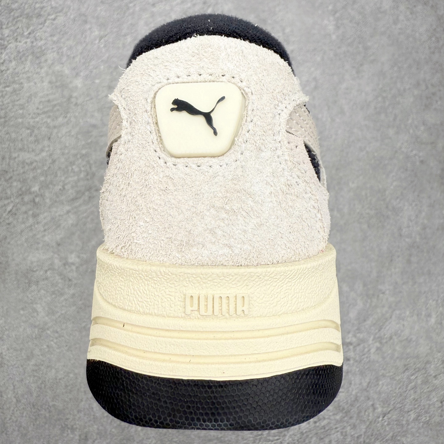 图片[8]-＃福利特价 PUMA 180 Night Rider 彪马 防滑耐磨低帮休闲板鞋 设计灵感源自90及00一代的滑板运动文化 简约又不失设计巧思的帅气风格让它轻松驾驭日常休闲或滑板场合 运动兼具匠心 细节彰显品质 衬垫边缘以提供支撑和灵活性 强化鞋头以承受持续的磨损 耐磨性强 稳定性高 抓地更牢 不易打滑 货号： 394873 尺码： 35 36 36.5 37.5 38 38.5 39 40 40.5 41 42 42.5 43 44 45-选品中心