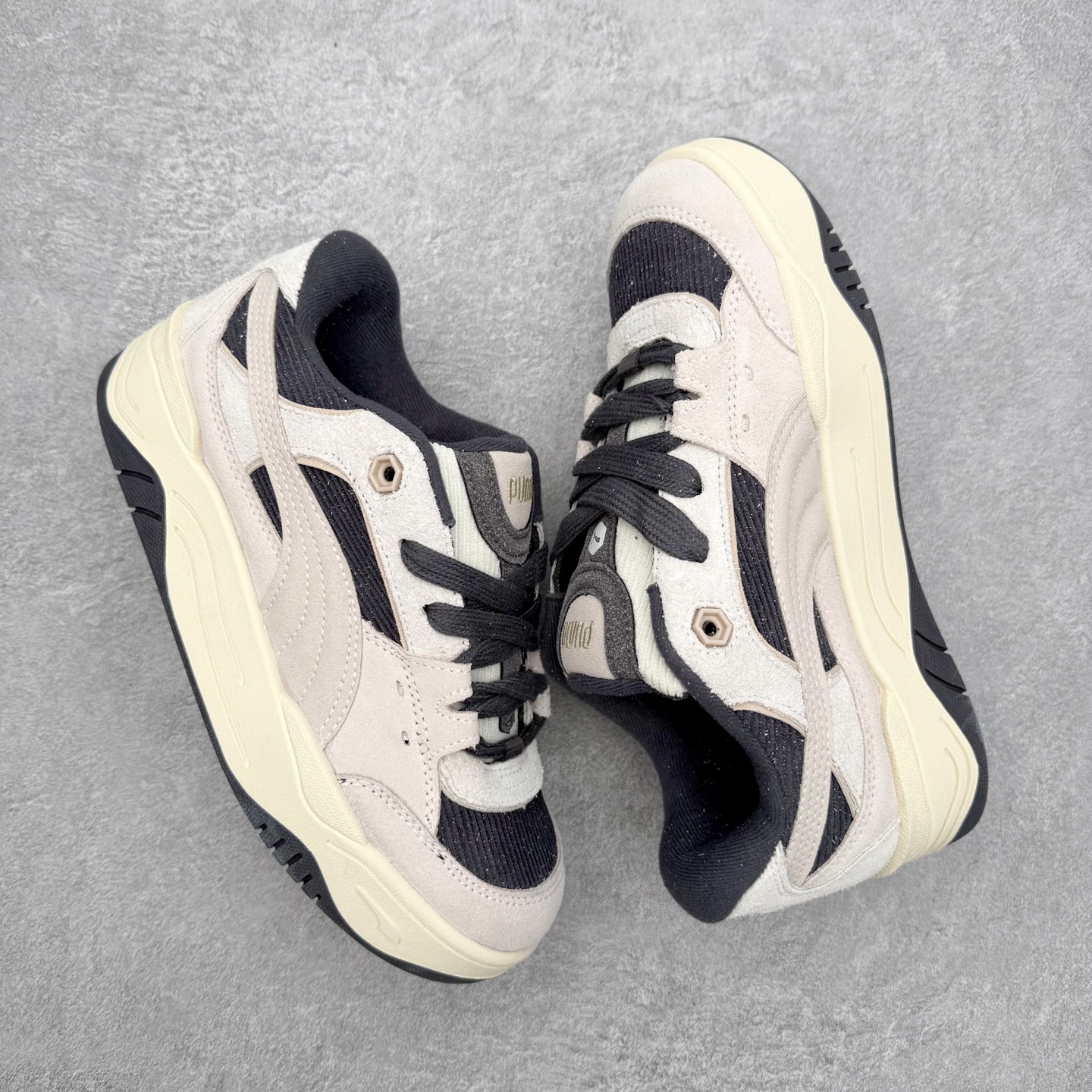 图片[3]-＃福利特价 PUMA 180 Night Rider 彪马 防滑耐磨低帮休闲板鞋 设计灵感源自90及00一代的滑板运动文化 简约又不失设计巧思的帅气风格让它轻松驾驭日常休闲或滑板场合 运动兼具匠心 细节彰显品质 衬垫边缘以提供支撑和灵活性 强化鞋头以承受持续的磨损 耐磨性强 稳定性高 抓地更牢 不易打滑 货号： 394873 尺码： 35 36 36.5 37.5 38 38.5 39 40 40.5 41 42 42.5 43 44 45-选品中心