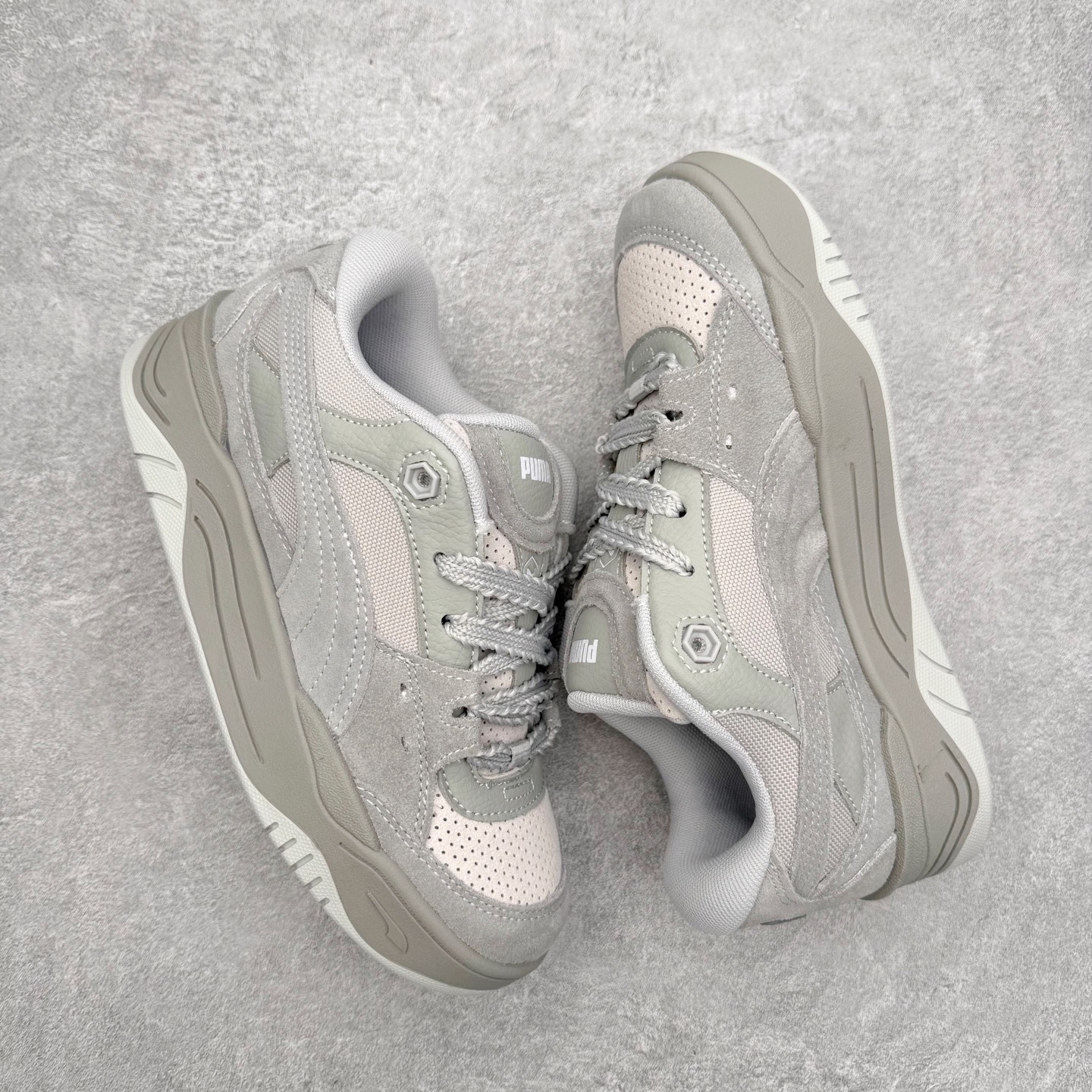 图片[3]-＃福利特价 PUMA 180 Night Rider 彪马 防滑耐磨低帮休闲板鞋 设计灵感源自90及00一代的滑板运动文化 简约又不失设计巧思的帅气风格让它轻松驾驭日常休闲或滑板场合 运动兼具匠心 细节彰显品质 衬垫边缘以提供支撑和灵活性 强化鞋头以承受持续的磨损 耐磨性强 稳定性高 抓地更牢 不易打滑 货号： 394873 尺码： 35 36 36.5 37.5 38 38.5 39 40 40.5 41 42 42.5 43 44 45-选品中心