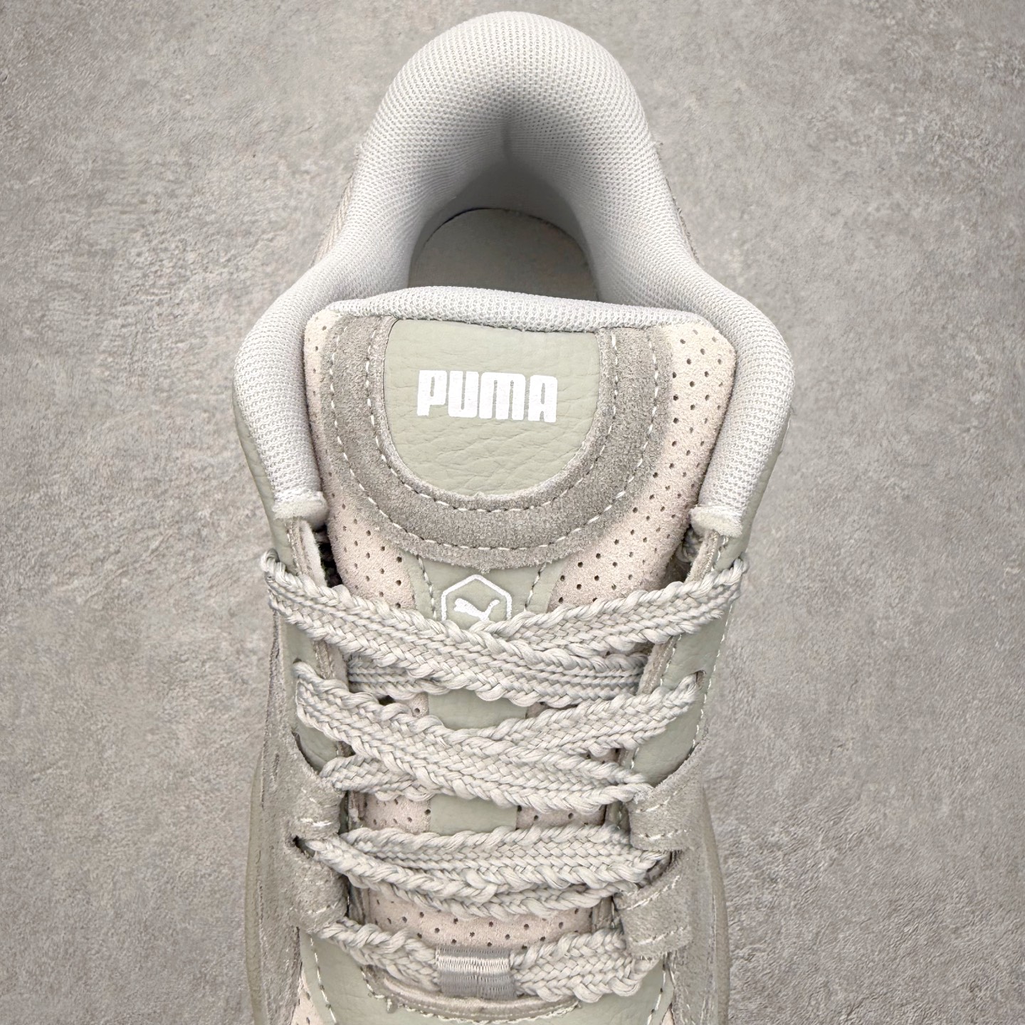 图片[5]-＃福利特价 PUMA 180 Night Rider 彪马 防滑耐磨低帮休闲板鞋 设计灵感源自90及00一代的滑板运动文化 简约又不失设计巧思的帅气风格让它轻松驾驭日常休闲或滑板场合 运动兼具匠心 细节彰显品质 衬垫边缘以提供支撑和灵活性 强化鞋头以承受持续的磨损 耐磨性强 稳定性高 抓地更牢 不易打滑 货号： 394873 尺码： 35 36 36.5 37.5 38 38.5 39 40 40.5 41 42 42.5 43 44 45-选品中心