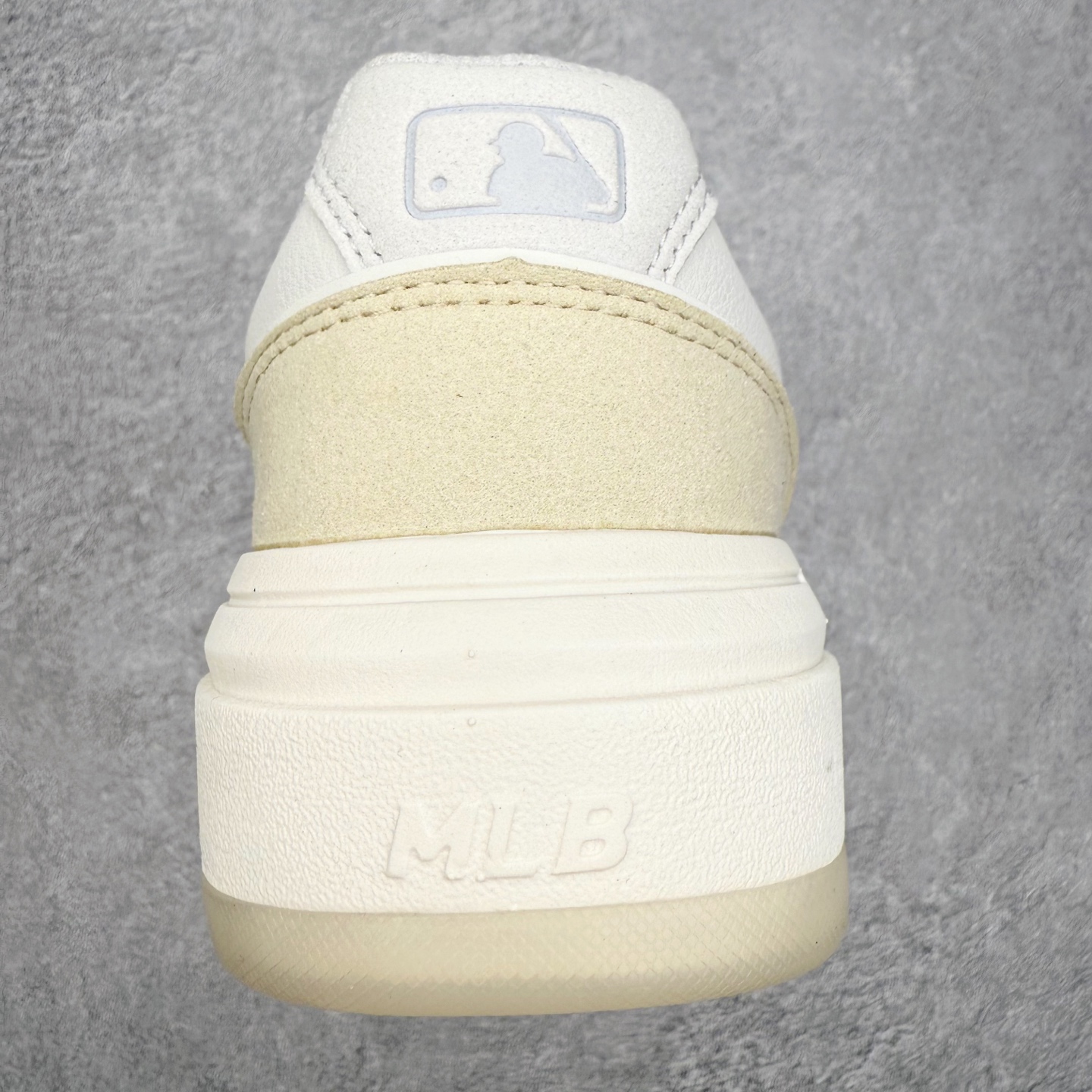 图片[8]-MLB Chunky Liner Basic 复古印花学长鞋系列低帮轻量增高厚底百搭休闲运动慢跑鞋板鞋 Korea韩国联名NY美国榄球纽约洋基队限定 韩国代购专供 全套原楦原纸板原厂数据开发 正确中底拉帮中底网布细节 平台代购专供 左脚内置芯片 韩国代购吊牌标贴 独家一比一RB+MD组合大底 高频后跟小人Logo精准对位立体饱满 正确网布加超迁鞋面 转印中底走线紧密 转印Logo工艺表层防刮不掉色 尺码：35 36 36.5 37.5 38 38.5 39 40 40.5 41 42 42.5 43 44 45-选品中心