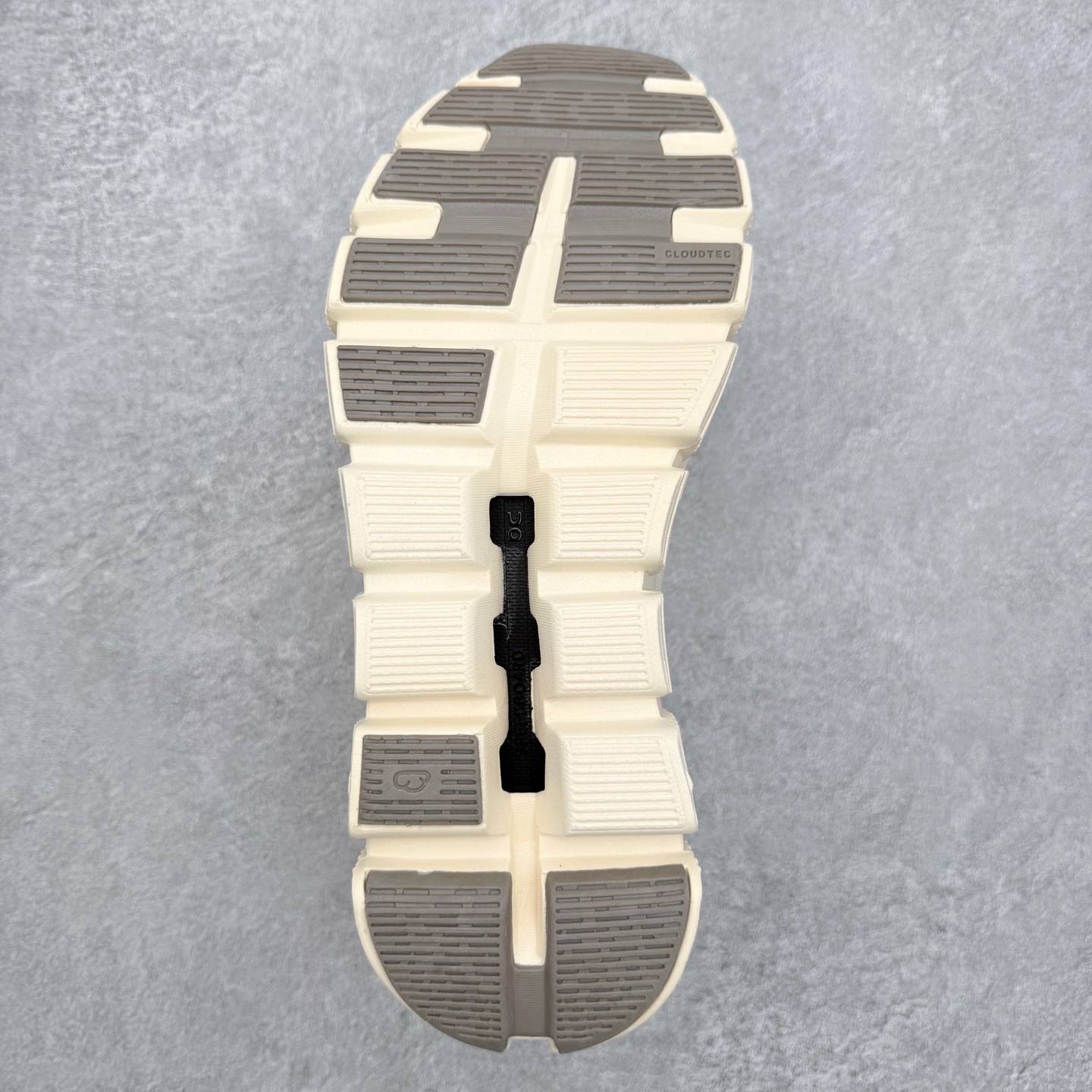 图片[9]-On昂跑 Cloud 6 Coast 潮流舒适 防滑耐磨 低帮 生活休闲鞋 此运动品牌 开创于2010年 缓震着陆、强效回弹、轻柔质感的设计构思始终是ON研制关键 与此同时基于“为全球提供革新性的跑步感受”信念 陆续推出了多款跑鞋及其以专业运动人体跑步工程学为设计关键的功能性跑步服饰设备 让跑者不费力气地畅快畅跑 尺码：36 36.5 37.5 38 38.5 39 40 40.5 41 42 42.5 43 44 44.5 45-选品中心