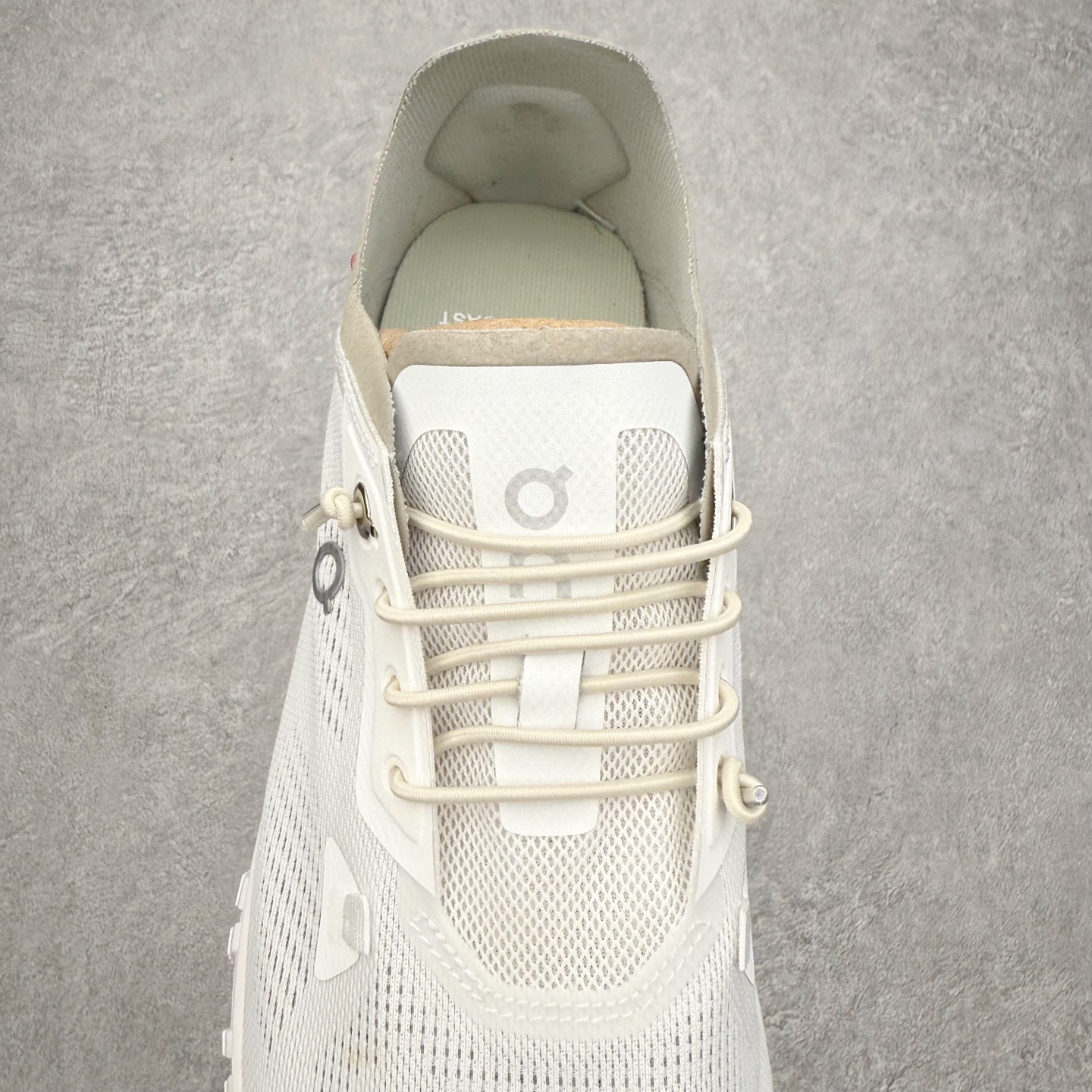 图片[5]-On昂跑 Cloud 6 Coast 潮流舒适 防滑耐磨 低帮 生活休闲鞋 此运动品牌 开创于2010年 缓震着陆、强效回弹、轻柔质感的设计构思始终是ON研制关键 与此同时基于“为全球提供革新性的跑步感受”信念 陆续推出了多款跑鞋及其以专业运动人体跑步工程学为设计关键的功能性跑步服饰设备 让跑者不费力气地畅快畅跑 尺码：36 36.5 37.5 38 38.5 39 40 40.5 41 42 42.5 43 44 44.5 45-选品中心