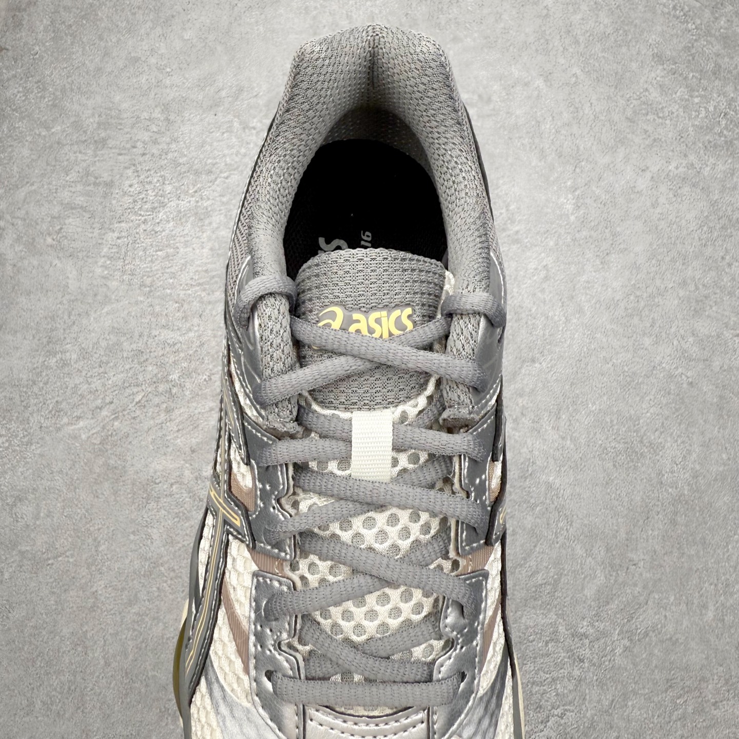 图片[5]-Asics Gel-Cumulus 16 亚瑟士防滑耐磨休闲运动鞋采用双层提花网面设计 提高包裹性和透气性 后跟搭载稳定系统科技T-GEL提升整体支撑力和结构感 减少对身体带来的冲击负荷 创新中底至轻回弹 尺码：36 37 37.5 38 39 39.5 40 40.5 41.5 42 42.5 43.5 44 44.5 45-选品中心