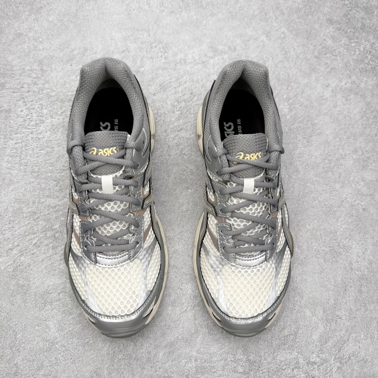 图片[2]-Asics Gel-Cumulus 16 亚瑟士防滑耐磨休闲运动鞋采用双层提花网面设计 提高包裹性和透气性 后跟搭载稳定系统科技T-GEL提升整体支撑力和结构感 减少对身体带来的冲击负荷 创新中底至轻回弹 尺码：36 37 37.5 38 39 39.5 40 40.5 41.5 42 42.5 43.5 44 44.5 45-选品中心