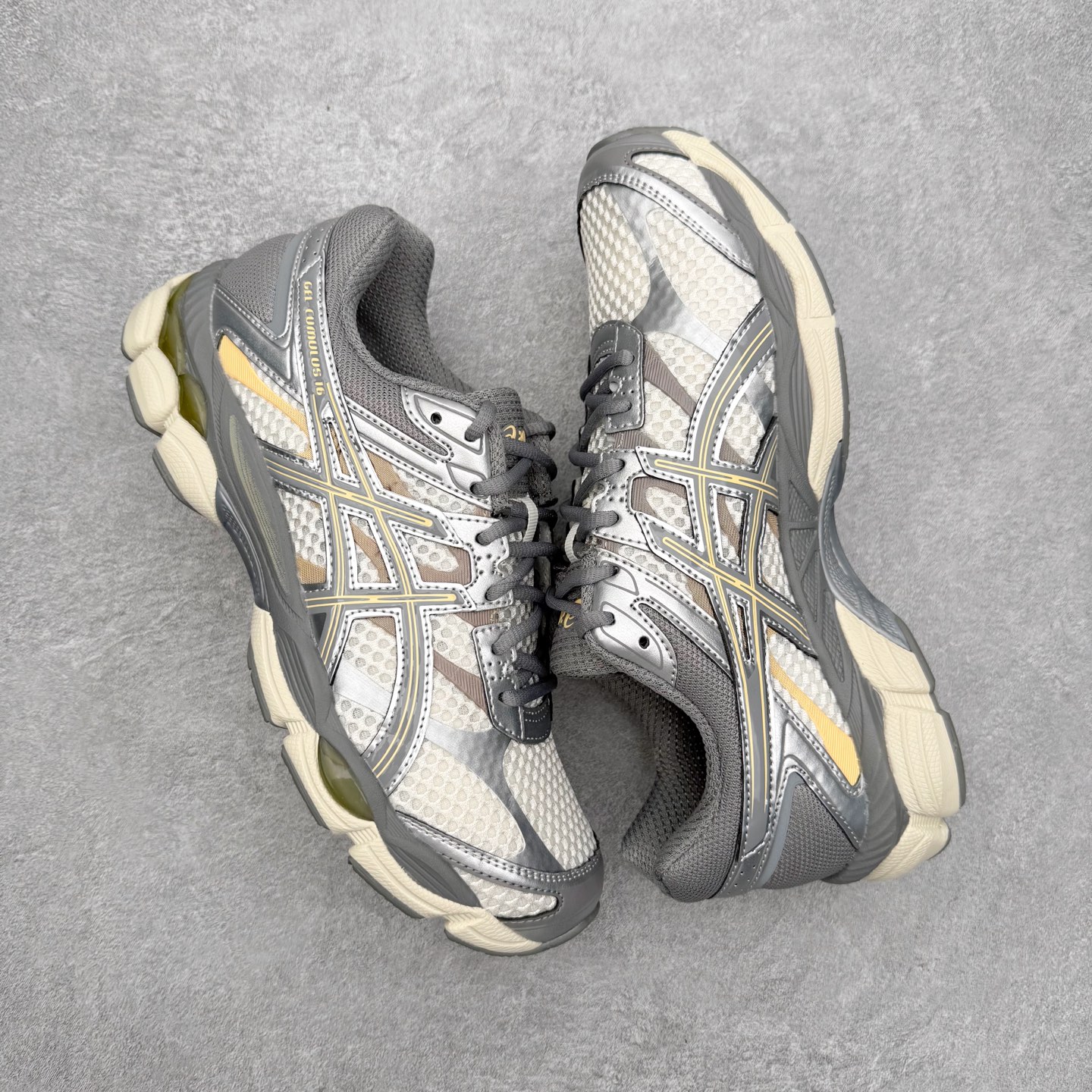 图片[3]-Asics Gel-Cumulus 16 亚瑟士防滑耐磨休闲运动鞋采用双层提花网面设计 提高包裹性和透气性 后跟搭载稳定系统科技T-GEL提升整体支撑力和结构感 减少对身体带来的冲击负荷 创新中底至轻回弹 尺码：36 37 37.5 38 39 39.5 40 40.5 41.5 42 42.5 43.5 44 44.5 45-选品中心