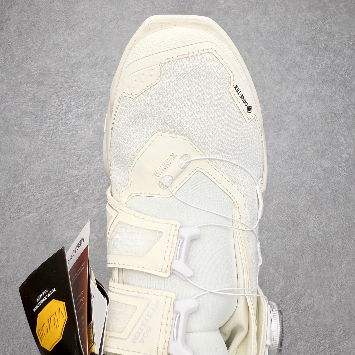 图片[4]-＃K版 KAILAS YAN GTX HIGH 凯乐石运动户外舒适时尚防滑防水透气高帮登山徒步鞋 KAILAS凯乐石品牌是全球三大全系攀登品牌之一，于2003年创立于中国广州，致力于为有攀登梦想的户外运动员及爱好者，研发制造功能性专业装备，满足他们在极限环境下安全舒适的需求，凯乐石专注于科技面料的开发及专业功能设计，产品线覆盖登山、攀岩、徒步、越野跑山、露营、旅行等多项户外运动，通过运动员的测试反馈，不断进化迭代，产品荣获国内外大奖71座，发明专利21个，更突破性的自主研发攀登器械，打造出中国的攀登硬实力。实拍调校N版已经零色差零失真 百分百还原实物色彩所见即所得 不存在货不对板色差等低级问题 选购参考实物拍摄 不混卖不参货 只用心做好货严格选品 承诺混一赔十 尺码：36 36.5 37.5 38 38.5 39 40 40.5 41 42 42.5 43 44 44.5 45-选品中心