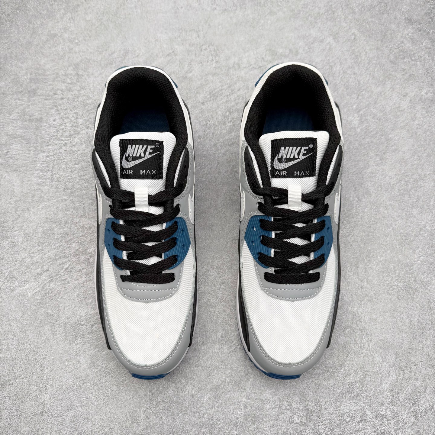 图片[2]-＃MX版 NK Air MAX 90 气垫复古减震跑步鞋 FB9658-002 经典重温 独家陆续补货 外单专供大厂出品 品质稳定 一百余色 终端操作 Air Max 90于1990年推出 来自Air Max系列 在Air Max 1的基础上改进而得 增加了气垫面积 外型上也更为流线 最特別的就是加入了菱纹塑胶嵌板 为Air Max 90增添了许多潮流气息 皮革鞋面 造就出色耐穿性和支撑力 Max Air缓震配置搭配泡棉中底 令Air Max 90轻盈而舒适 华夫格橡胶外底 铸就Air Max 90非凡的抓地力 而Air Max 90不仅是一双跑鞋 它成功跨越了时间的演进 成为了球鞋文化与潮流圈中最熟为人知的鞋款之一 尺码：36 36.5 37.5 38 38.5 39 40 40.5 41 42 42.5 43 44 44.5 45-选品中心