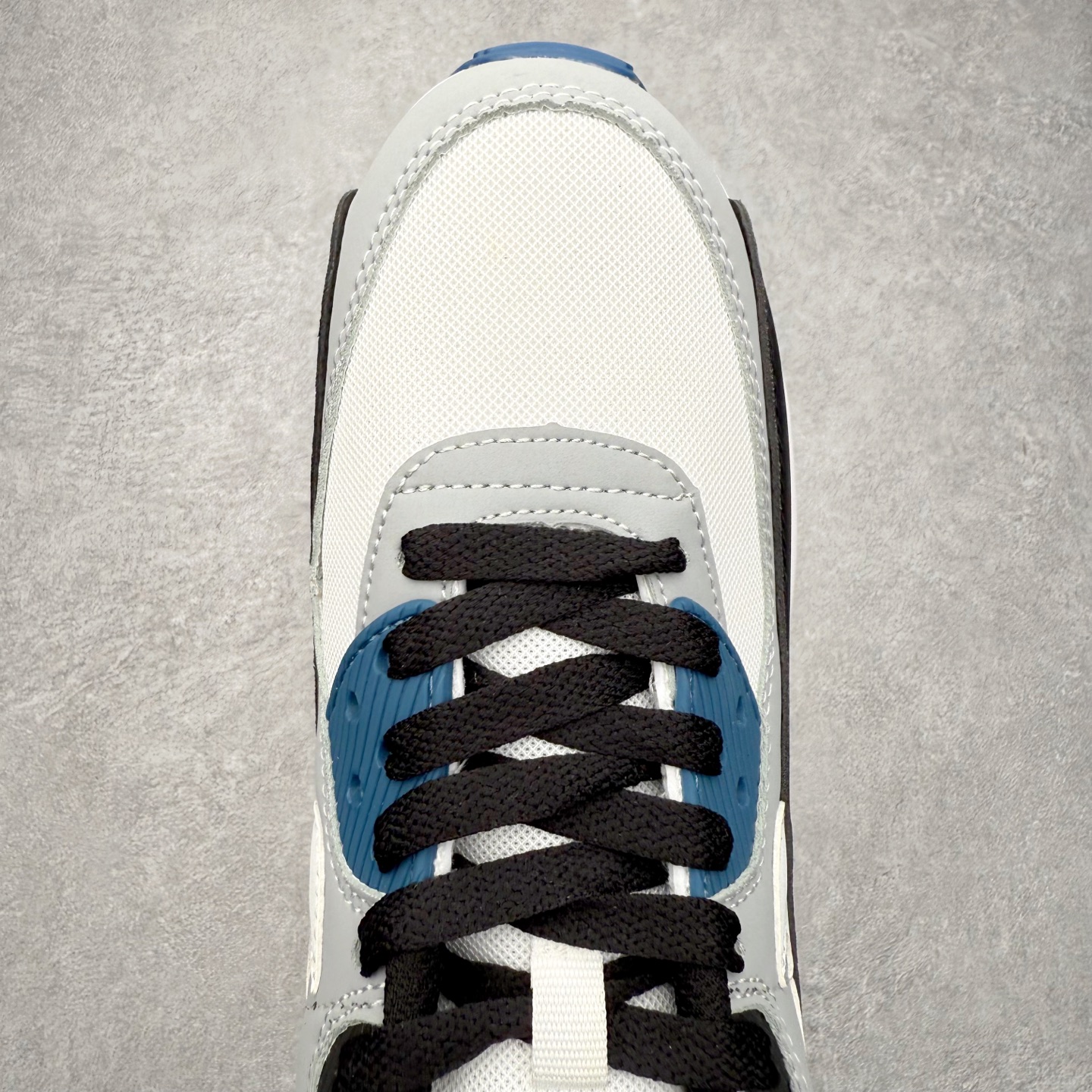 图片[4]-＃MX版 NK Air MAX 90 气垫复古减震跑步鞋 FB9658-002 经典重温 独家陆续补货 外单专供大厂出品 品质稳定 一百余色 终端操作 Air Max 90于1990年推出 来自Air Max系列 在Air Max 1的基础上改进而得 增加了气垫面积 外型上也更为流线 最特別的就是加入了菱纹塑胶嵌板 为Air Max 90增添了许多潮流气息 皮革鞋面 造就出色耐穿性和支撑力 Max Air缓震配置搭配泡棉中底 令Air Max 90轻盈而舒适 华夫格橡胶外底 铸就Air Max 90非凡的抓地力 而Air Max 90不仅是一双跑鞋 它成功跨越了时间的演进 成为了球鞋文化与潮流圈中最熟为人知的鞋款之一 尺码：36 36.5 37.5 38 38.5 39 40 40.5 41 42 42.5 43 44 44.5 45-选品中心