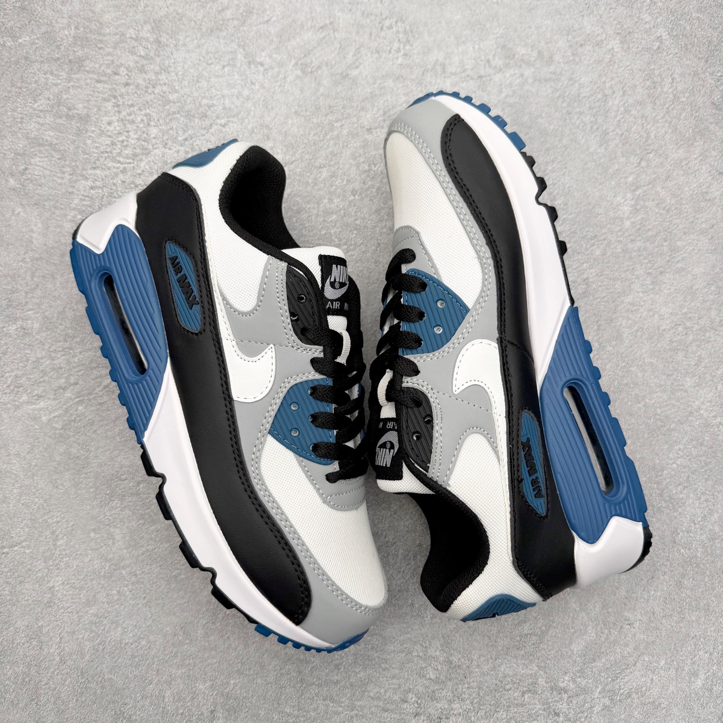 图片[3]-＃MX版 NK Air MAX 90 气垫复古减震跑步鞋 FB9658-002 经典重温 独家陆续补货 外单专供大厂出品 品质稳定 一百余色 终端操作 Air Max 90于1990年推出 来自Air Max系列 在Air Max 1的基础上改进而得 增加了气垫面积 外型上也更为流线 最特別的就是加入了菱纹塑胶嵌板 为Air Max 90增添了许多潮流气息 皮革鞋面 造就出色耐穿性和支撑力 Max Air缓震配置搭配泡棉中底 令Air Max 90轻盈而舒适 华夫格橡胶外底 铸就Air Max 90非凡的抓地力 而Air Max 90不仅是一双跑鞋 它成功跨越了时间的演进 成为了球鞋文化与潮流圈中最熟为人知的鞋款之一 尺码：36 36.5 37.5 38 38.5 39 40 40.5 41 42 42.5 43 44 44.5 45-选品中心