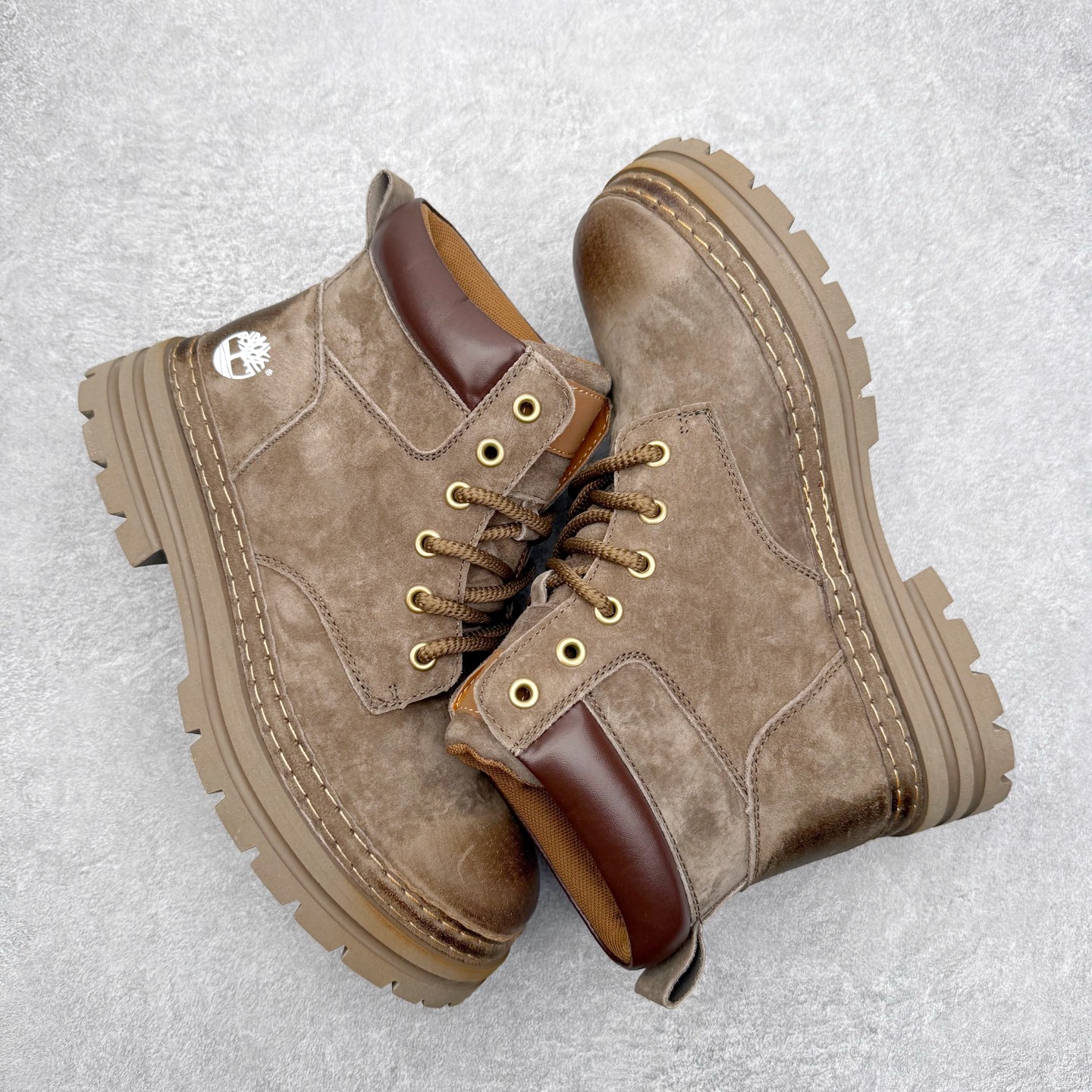 图片[3]-Timberland添柏岚/天伯伦户外中帮休闲大黄靴系列 广东大厂品质 原盒原包装 面料采用意大利🇮🇹顶级磨砂细纹牛皮 搭配防臭防腐真皮乳胶鞋垫 给您完美的穿着体验 质量考究耐穿 型男必备 专治不帅 高品质脚感一流 尺码：38 39 40 41 42 43 44（皮鞋码）-选品中心